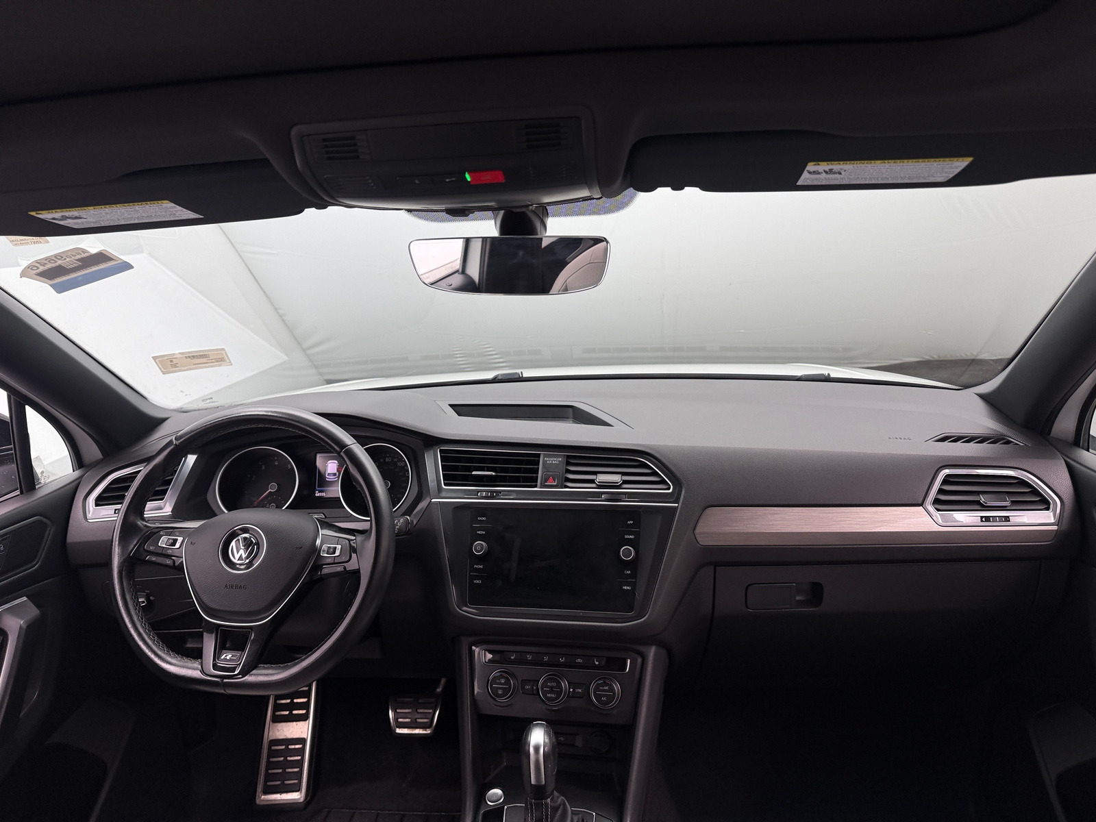 Thumbnail: 2021 Volkswagen Tiguan - 3