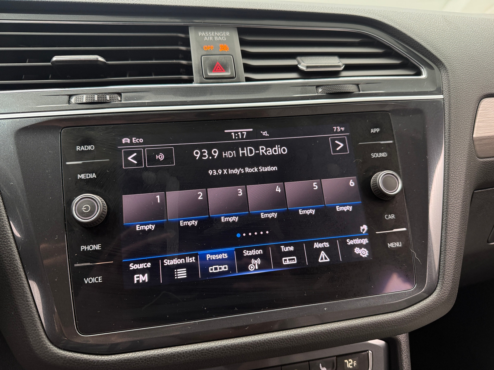 Thumbnail: 2021 Volkswagen Tiguan - 4