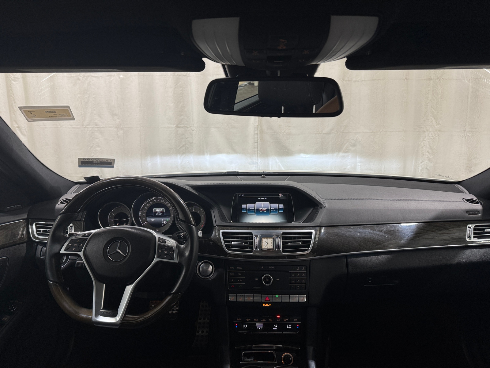 Thumbnail: 2016 Mercedes-Benz E-Class - 2
