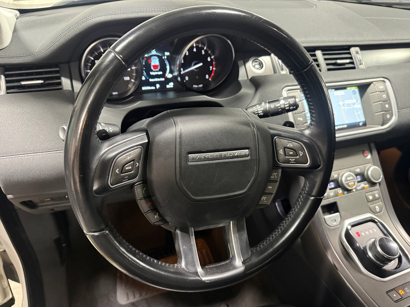 Thumbnail: 2018 Land Rover Range Rover Evoque - 4