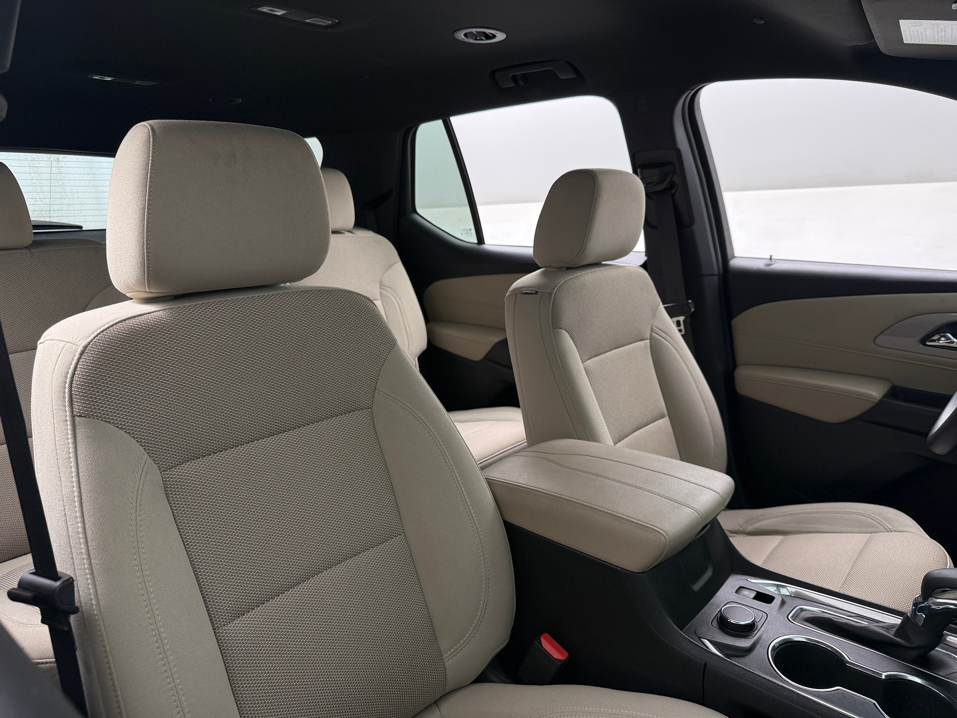 2022 Chevrolet Traverse LS - Photo 8