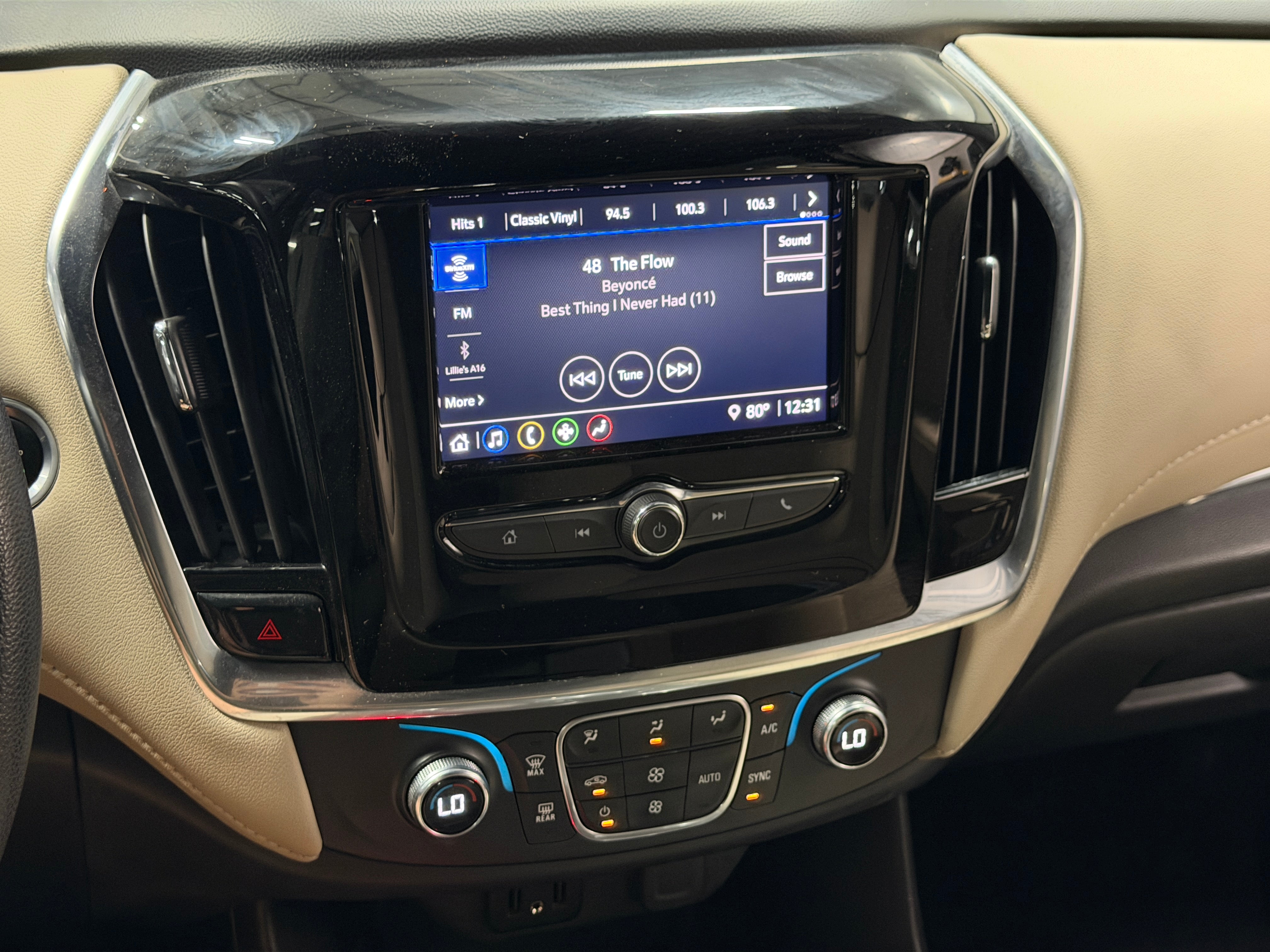 2022 Chevrolet Traverse LS - Photo 12