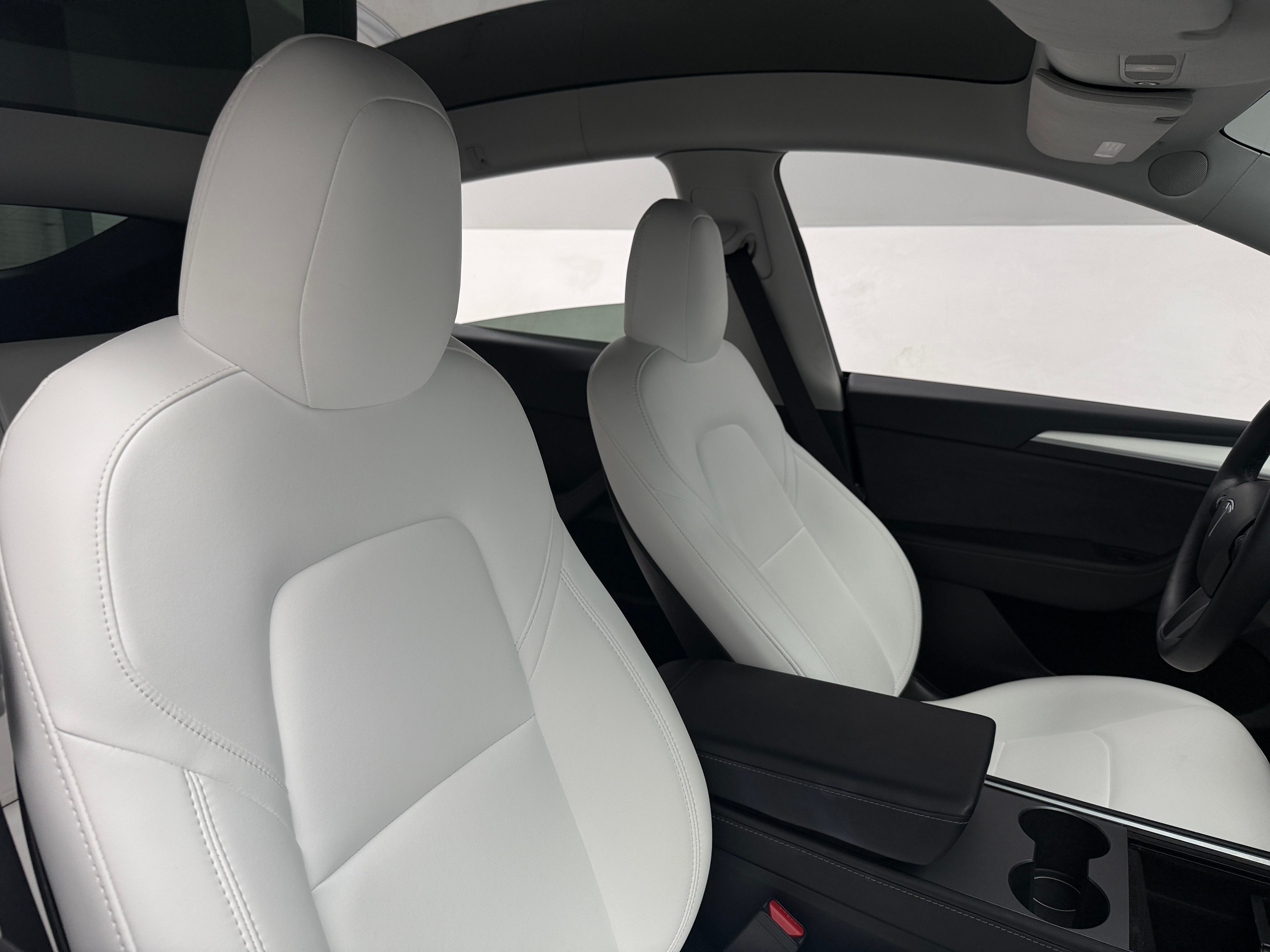 Used 2022 Tesla Model Y Long Range with VIN 7SAYGDEE1NF560258 for sale in Auburn, WA