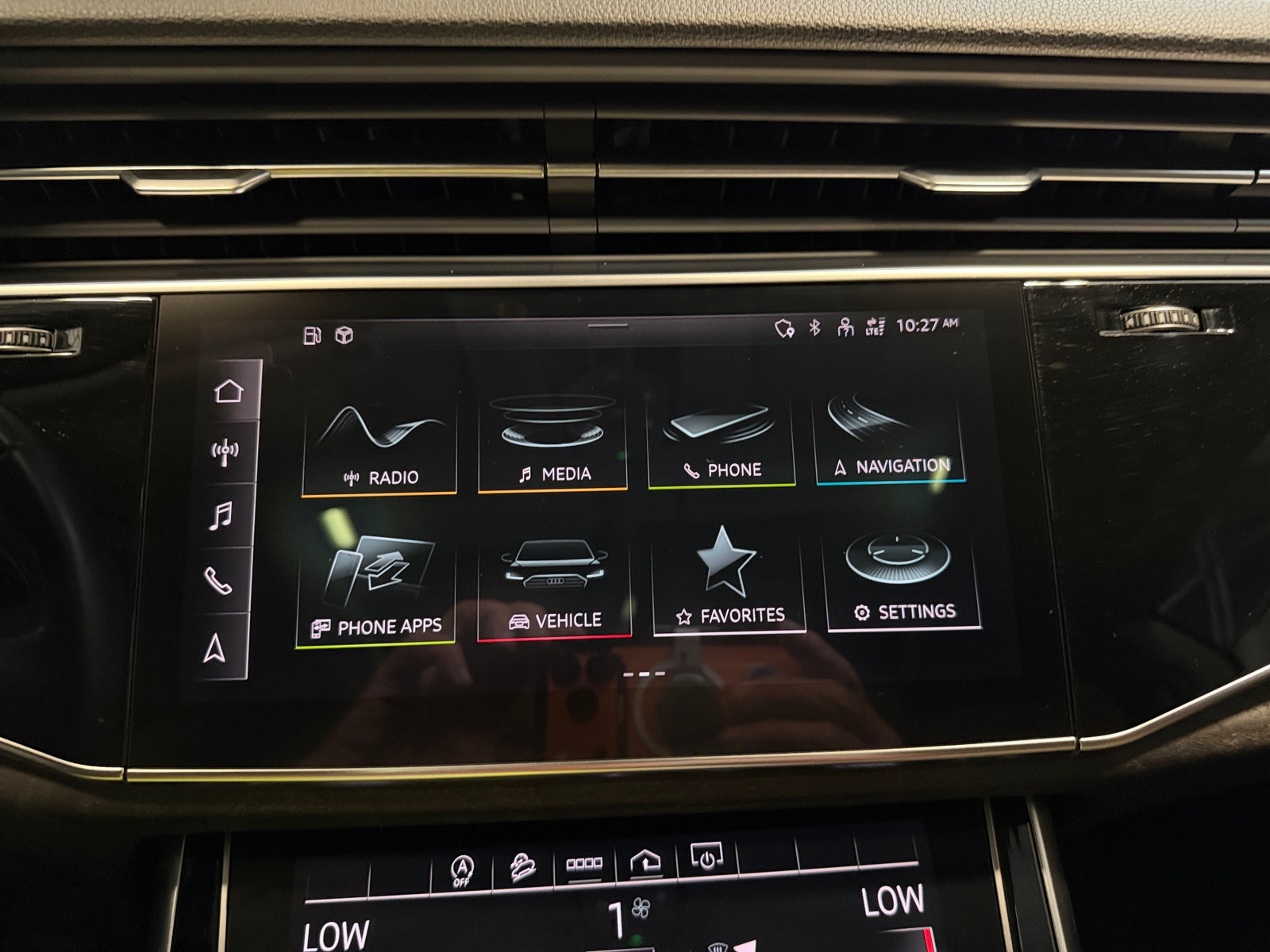 Thumbnail: 2023 Audi Q8 - 4