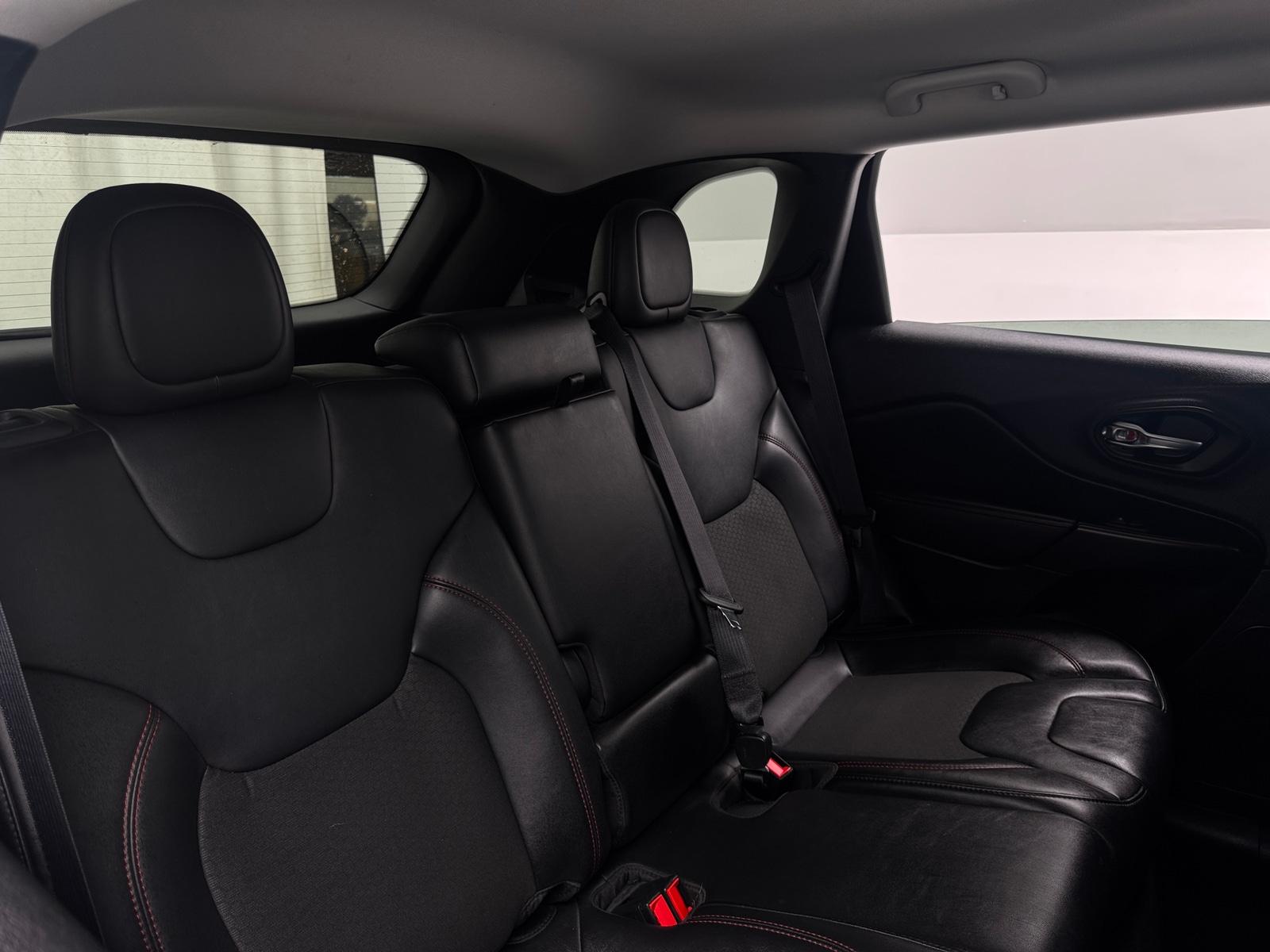 Thumbnail: 2021 Jeep Cherokee - 6