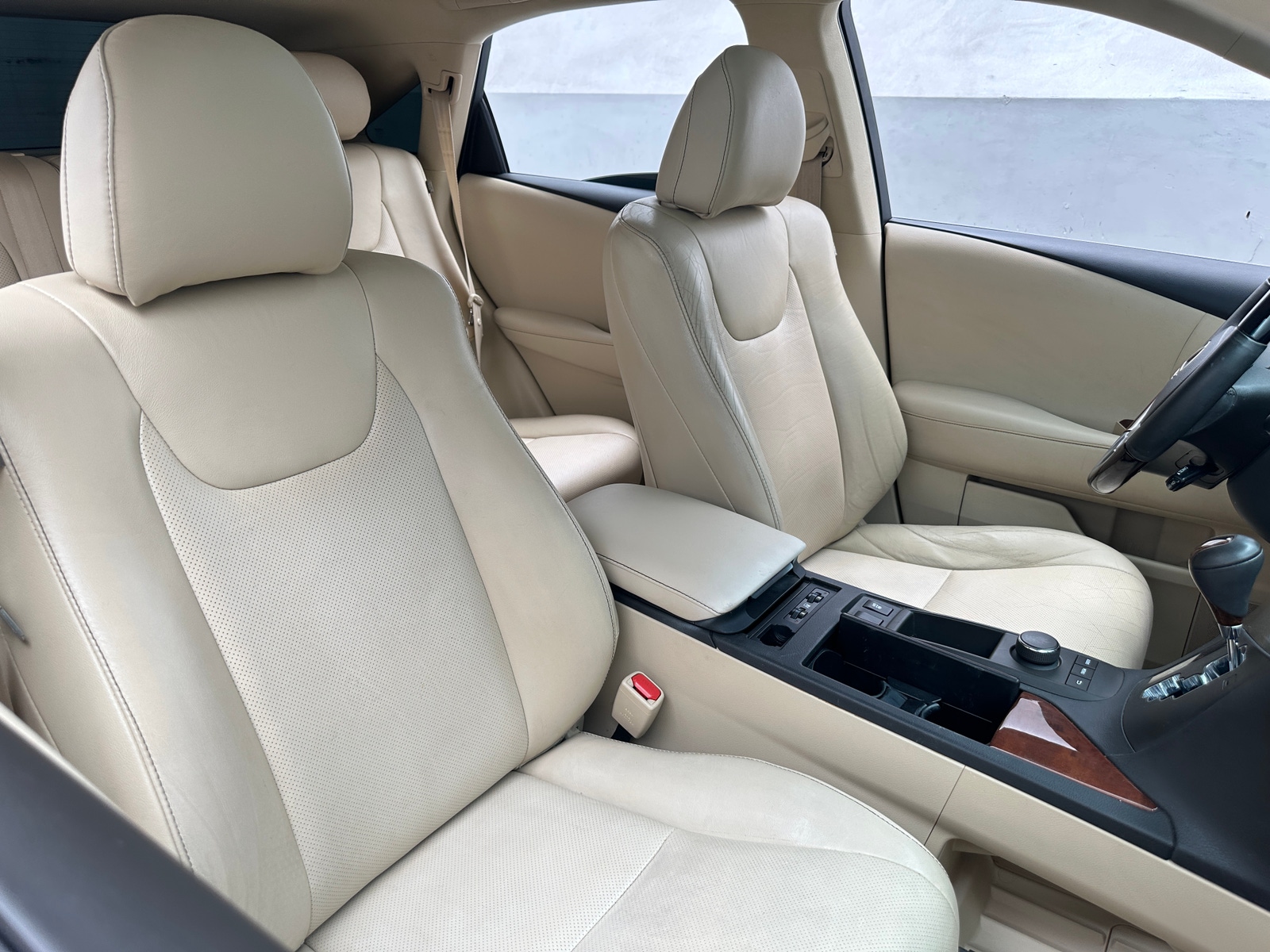 Thumbnail: 2015 Lexus RX - 2