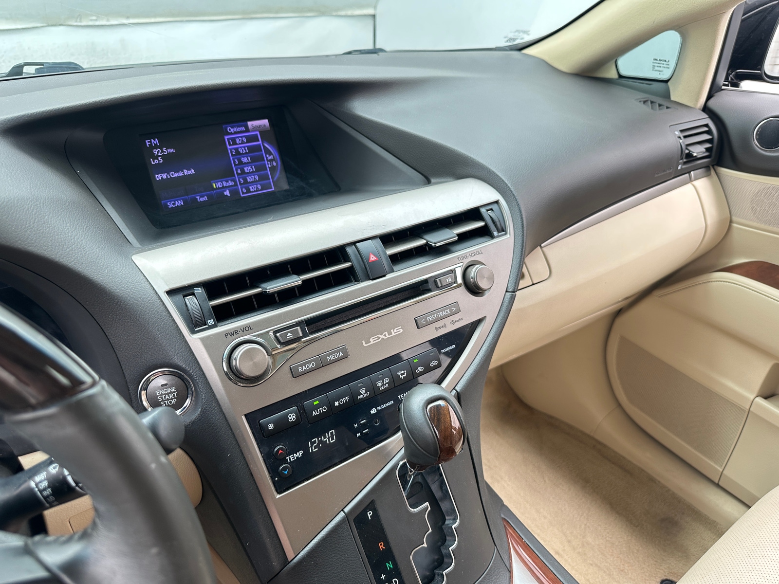Thumbnail: 2015 Lexus RX - 4
