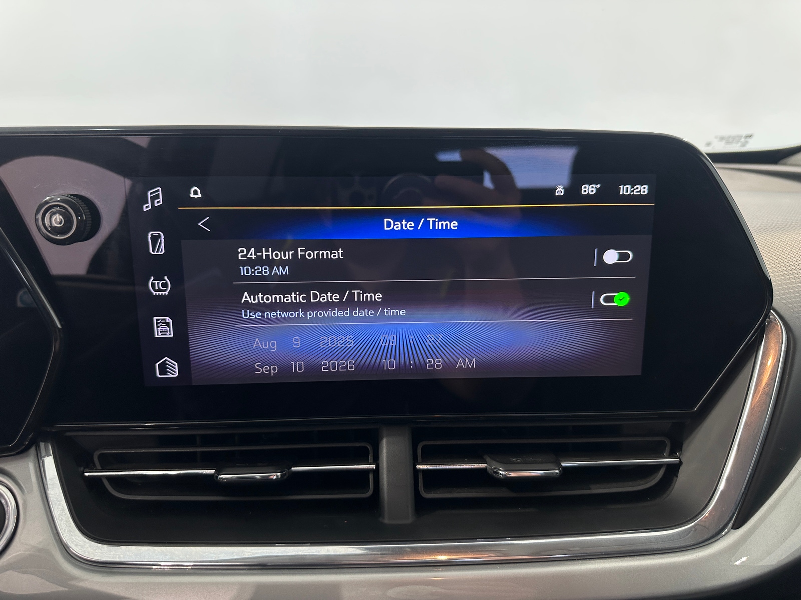 Thumbnail: 2025 Chevrolet Trax - 3