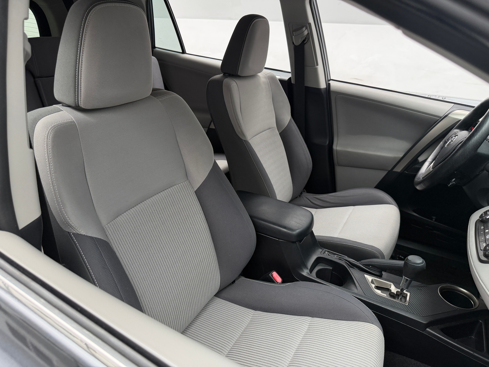 Thumbnail: 2013 Toyota RAV4 - 2