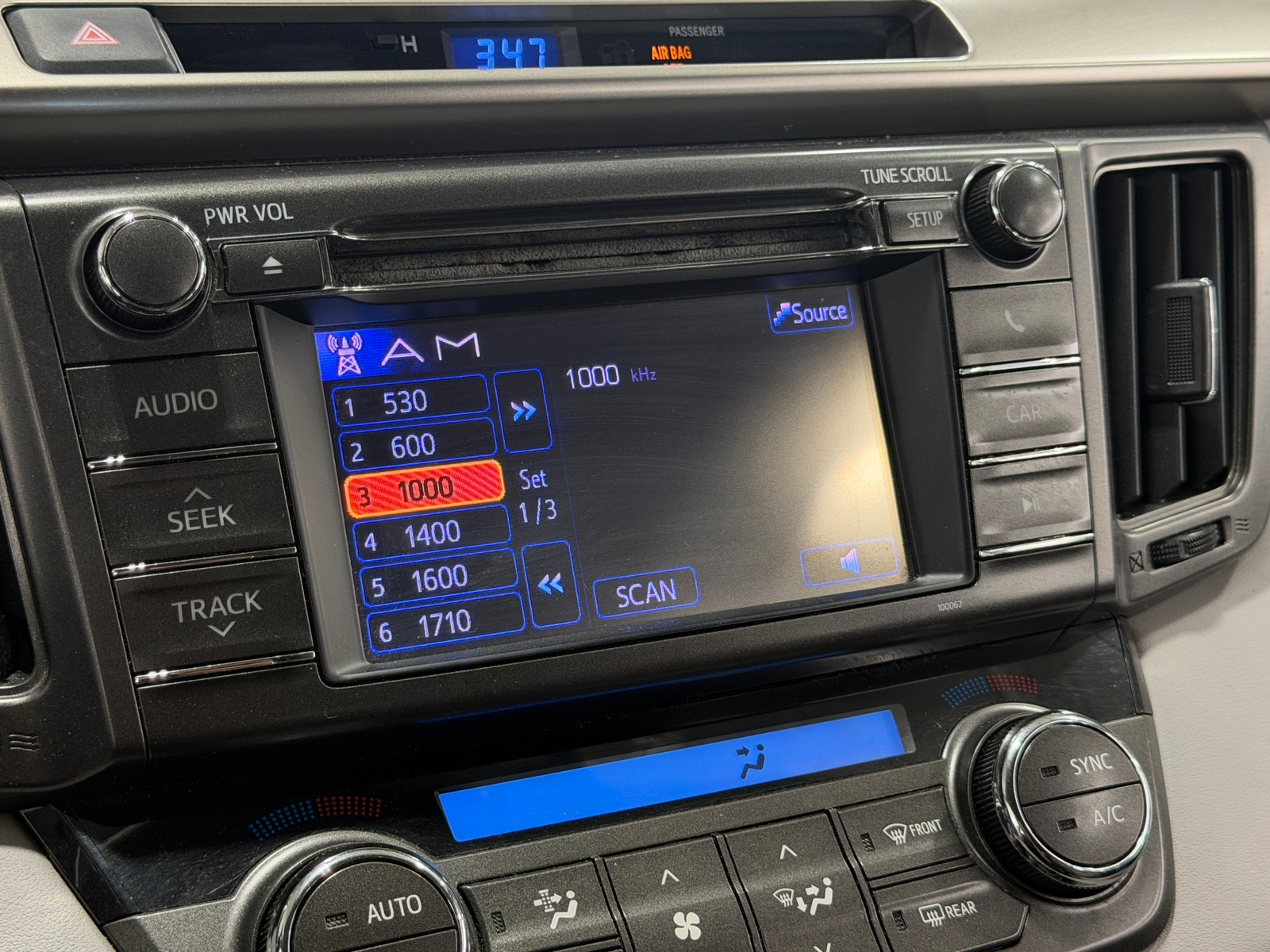 Thumbnail: 2013 Toyota RAV4 - 4