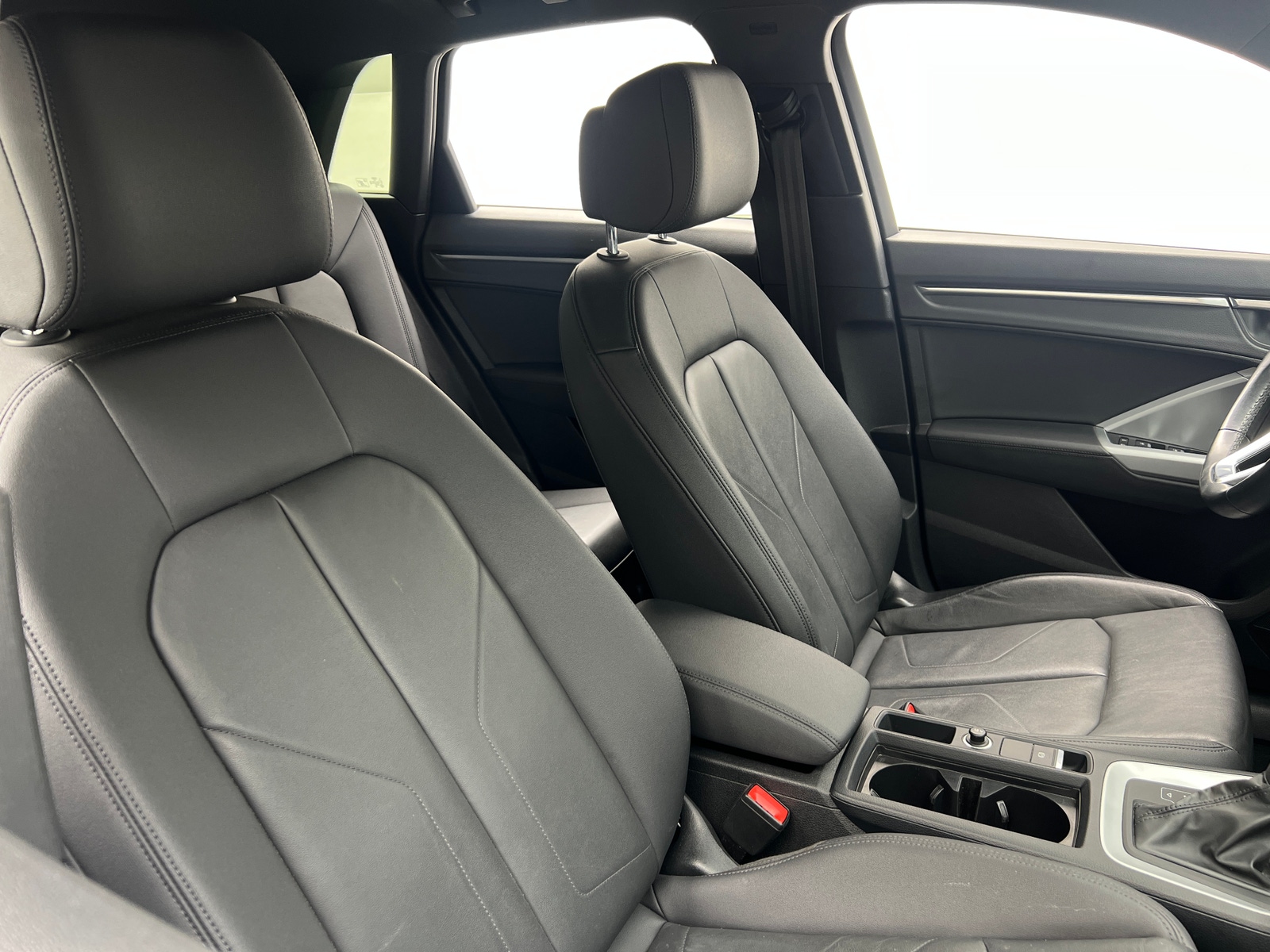 Thumbnail: 2021 Audi Q3 - 2