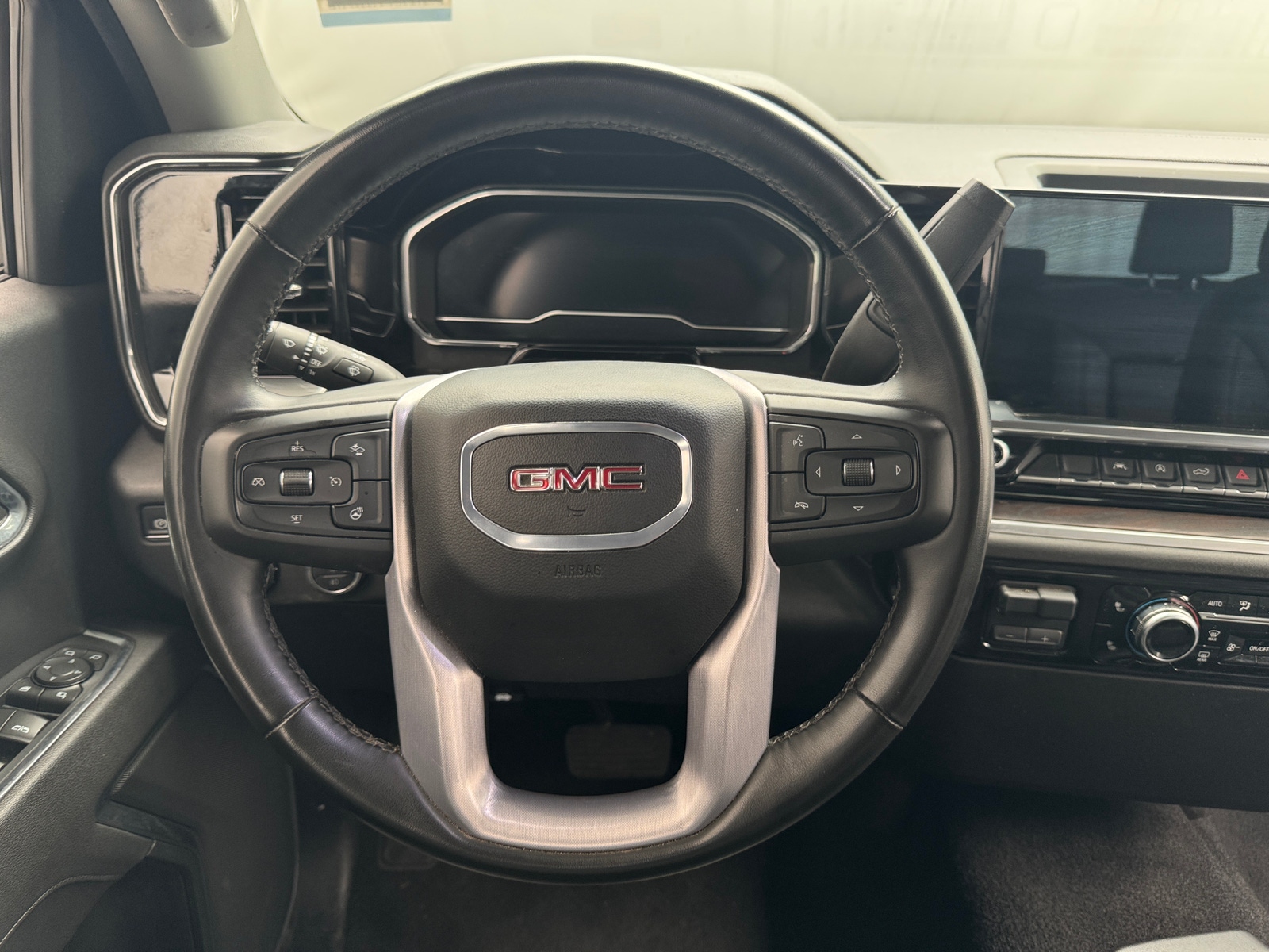 Thumbnail: 2025 GMC Sierra 1500 - 4