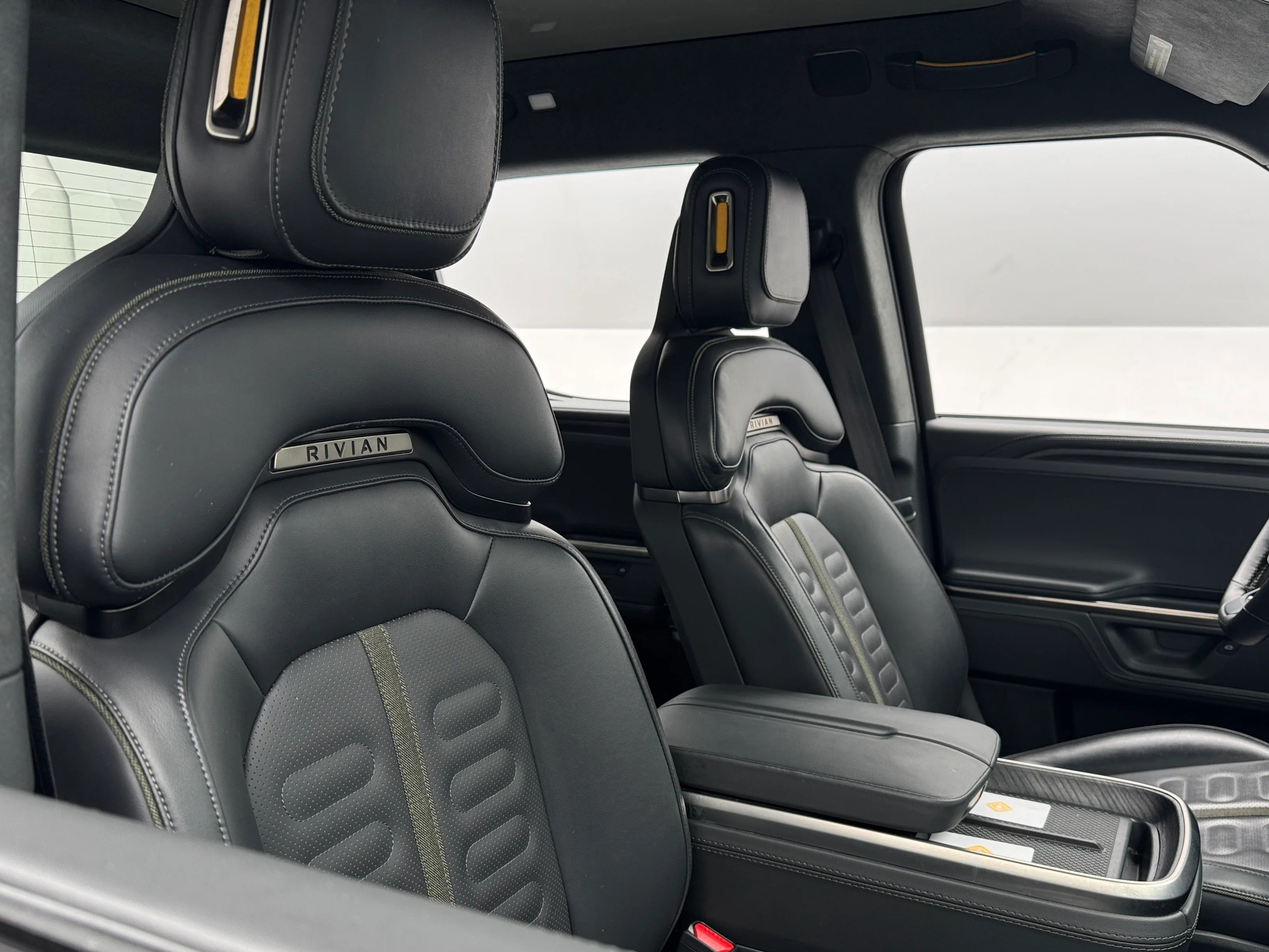 Used 2025 Rivian R1T Adventure with VIN 7FCTGBAA7SN034819 for sale in Auburn, WA