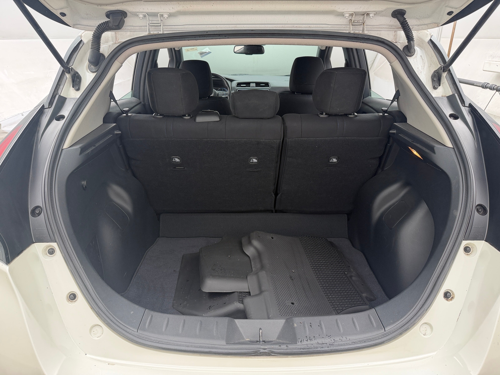 Thumbnail: 2023 Nissan Leaf - 7
