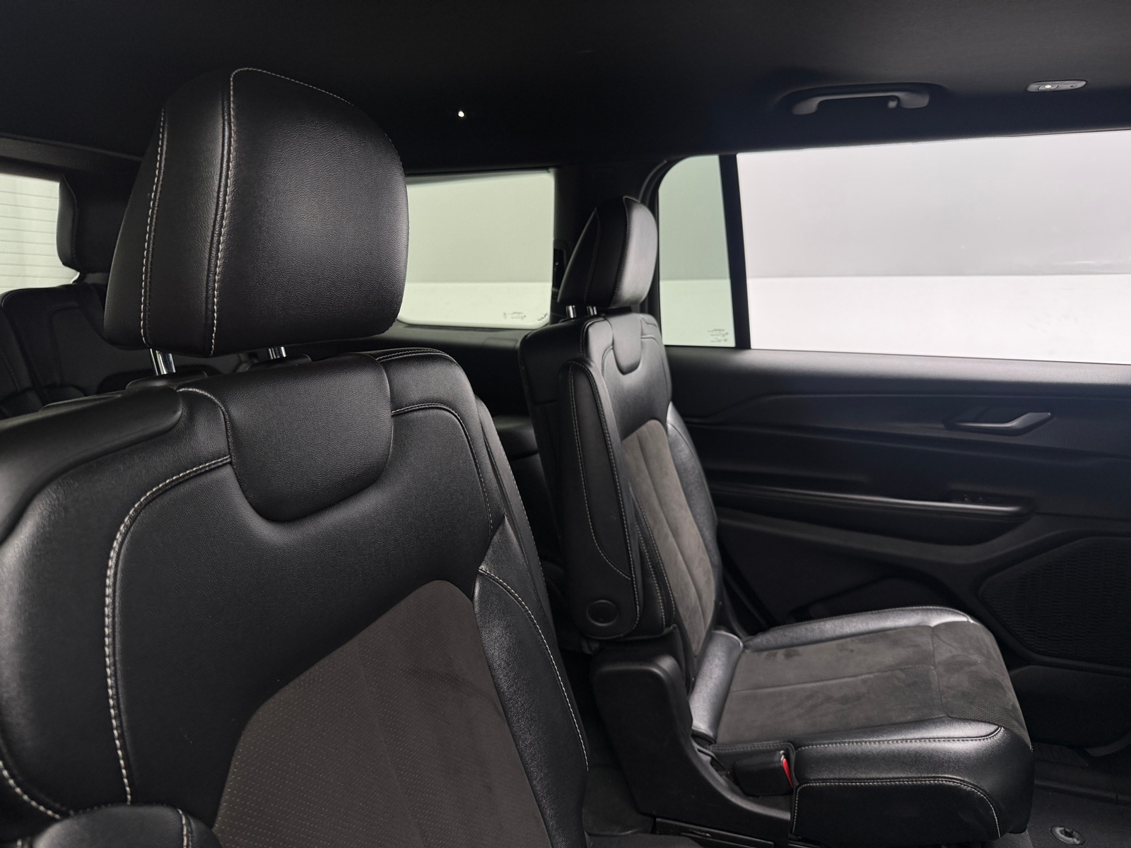 Thumbnail: 2023 Jeep Grand Cherokee L - 5