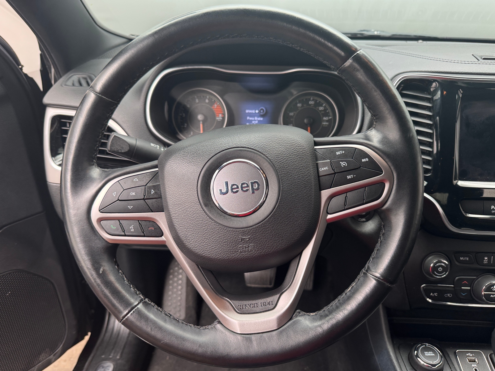 Thumbnail: 2019 Jeep Cherokee - 4