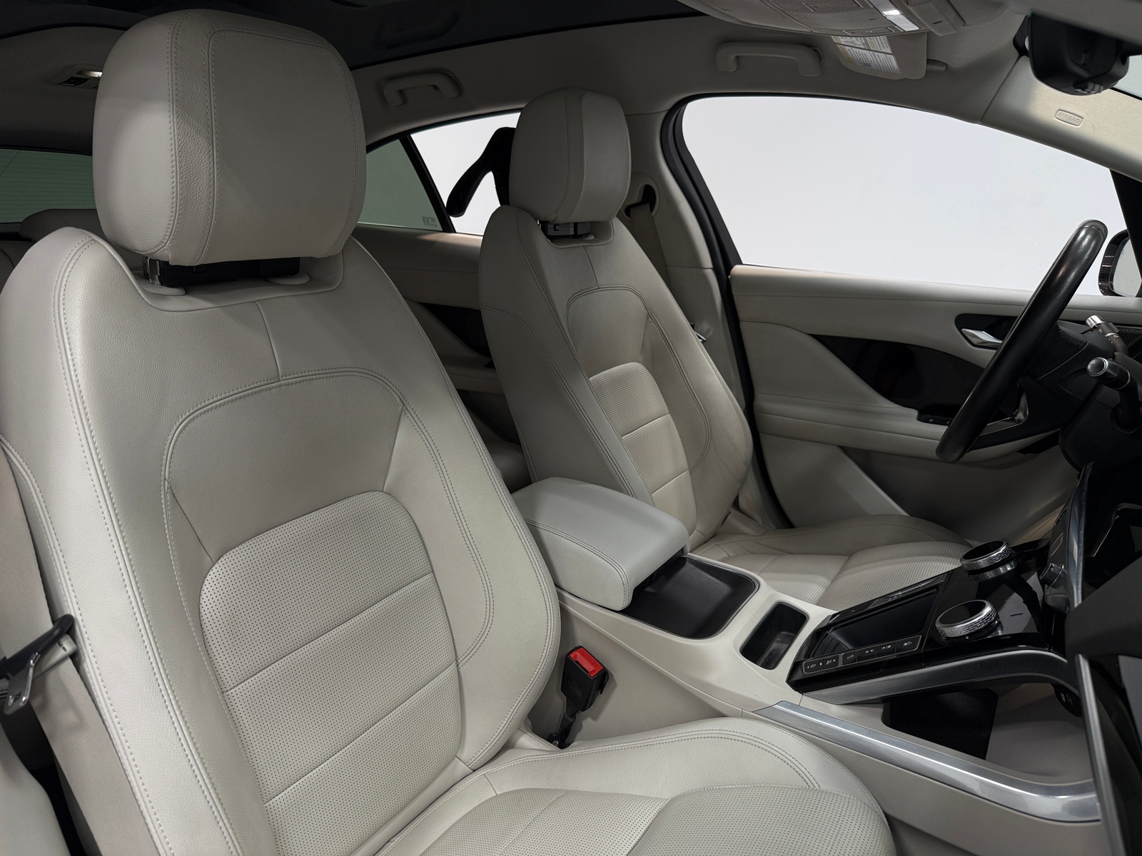 Thumbnail: 2020 Jaguar I-Pace - 2