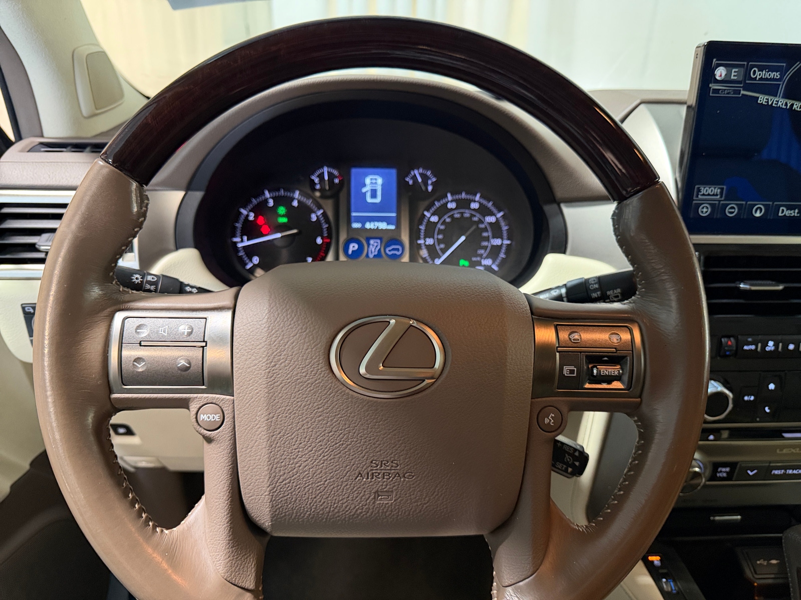 Thumbnail: 2017 Lexus GX - 4