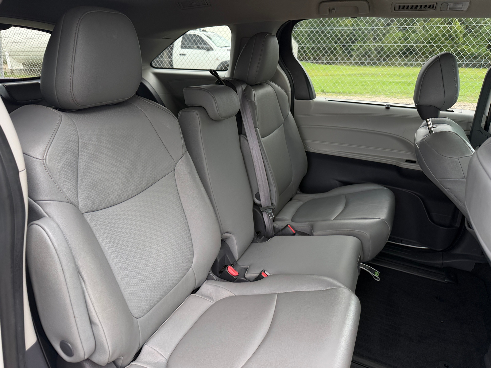 Thumbnail: 2021 Toyota Sienna - 5