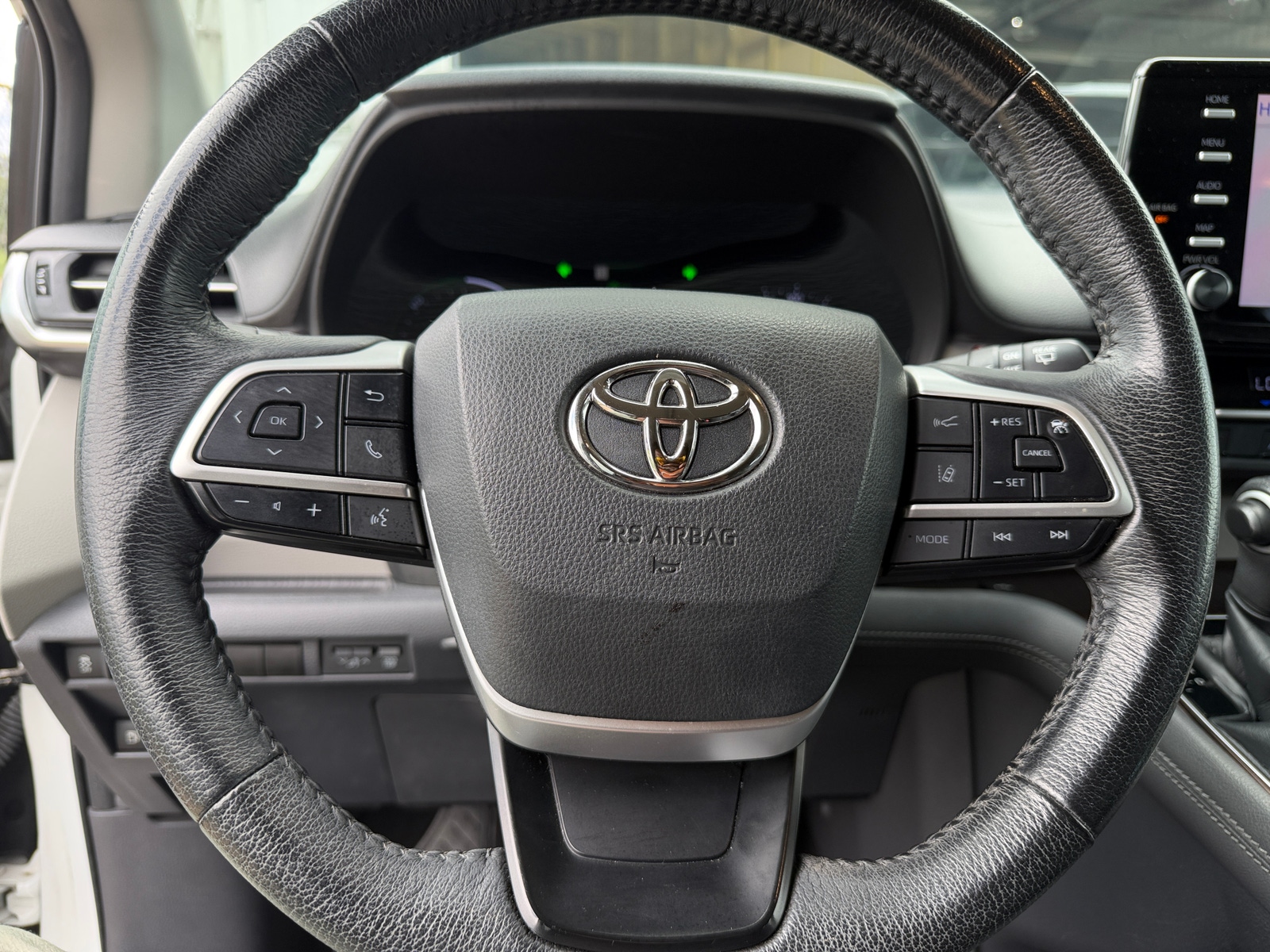 Thumbnail: 2021 Toyota Sienna - 4