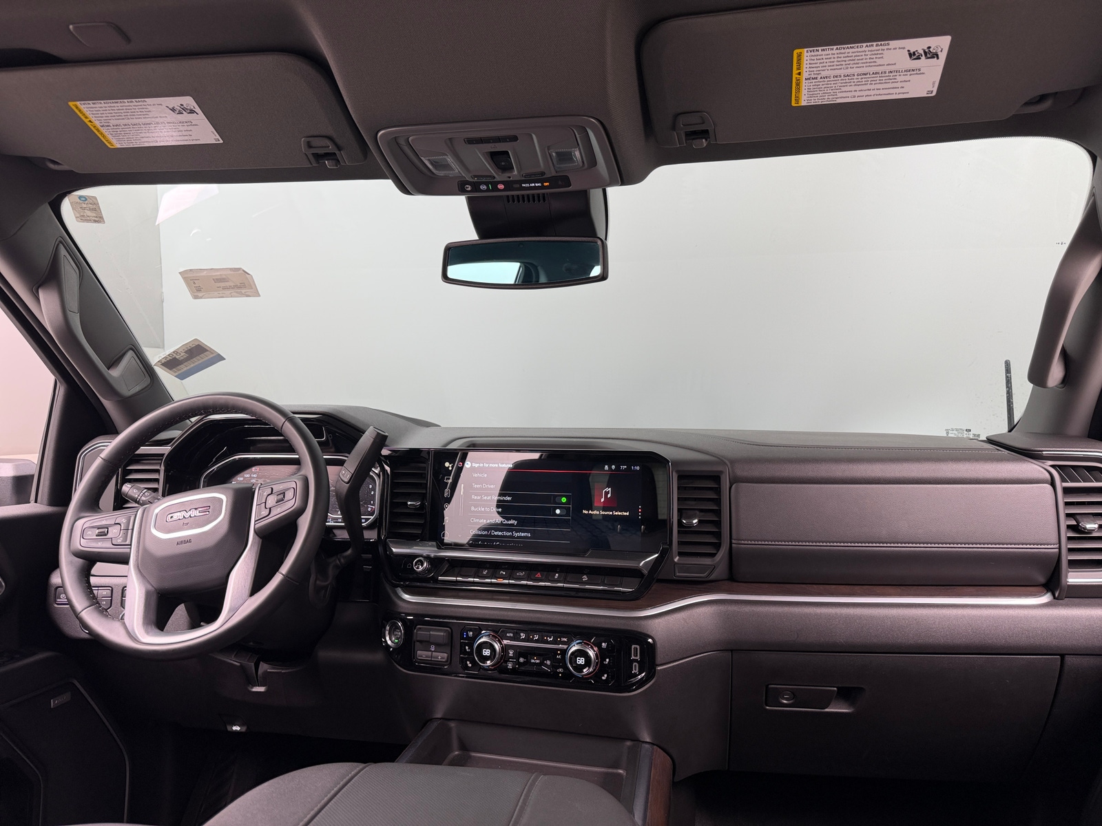 Thumbnail: 2025 GMC Sierra 2500 - 2