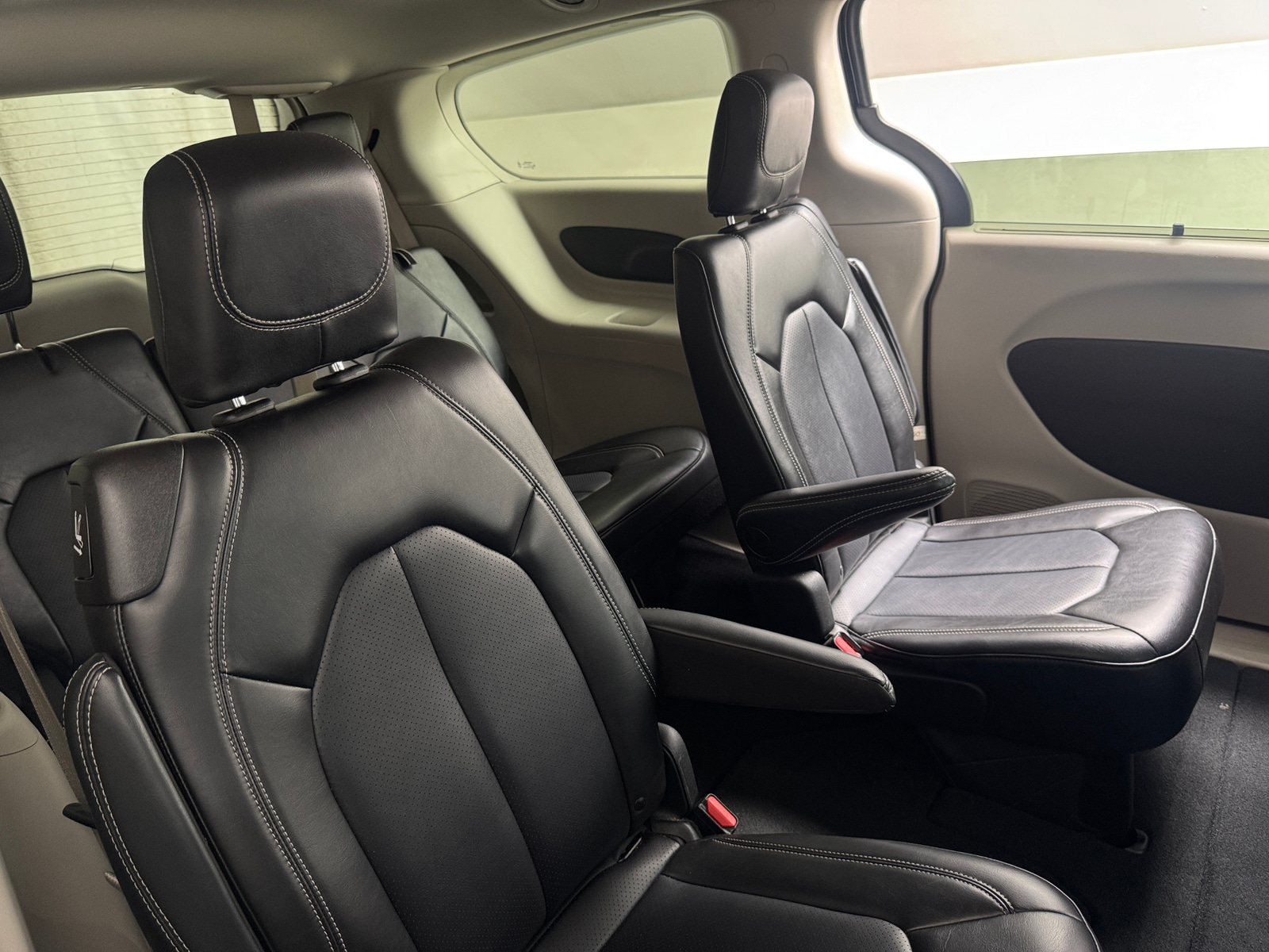 Thumbnail: 2024 Chrysler Pacifica - 5