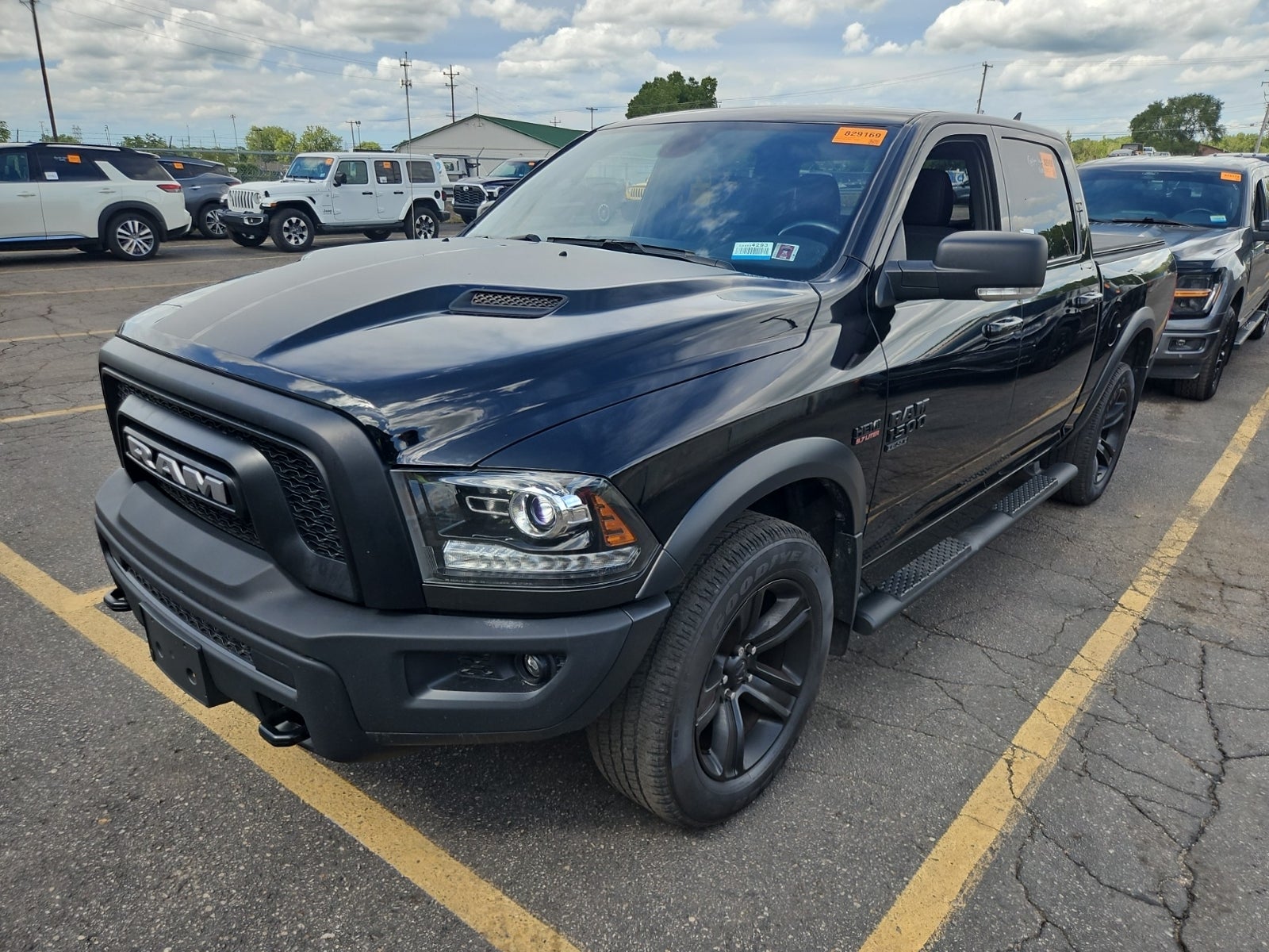 2022 Ram 1500 Classic Warlock 4x4 Crew Cab 5'7" Box