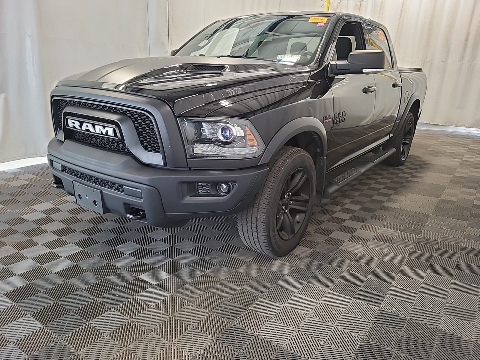 2022 Ram 1500 Classic Warlock 4x4 Crew Cab 5'7" Box