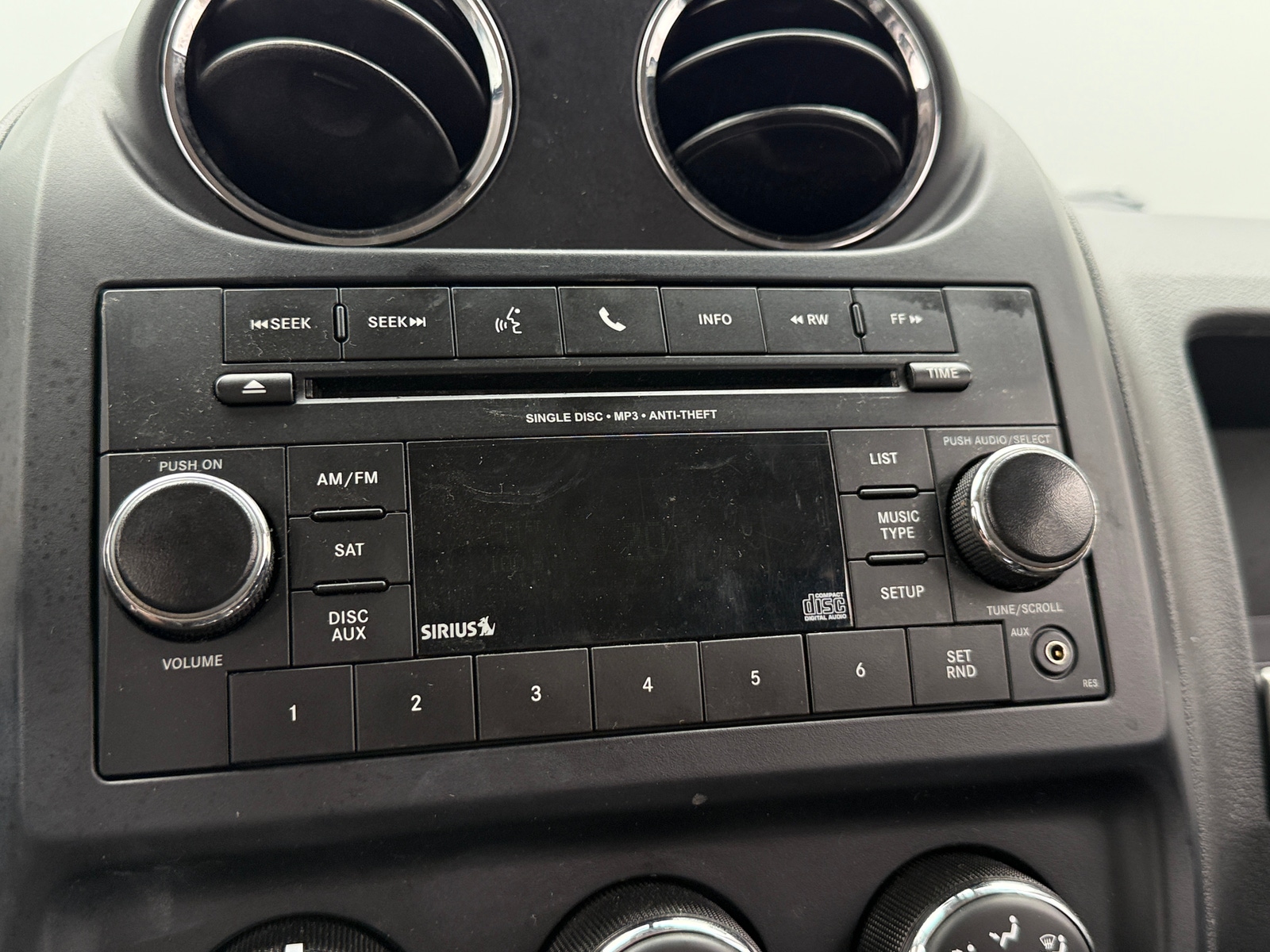 Thumbnail: 2014 Jeep Compass - 4
