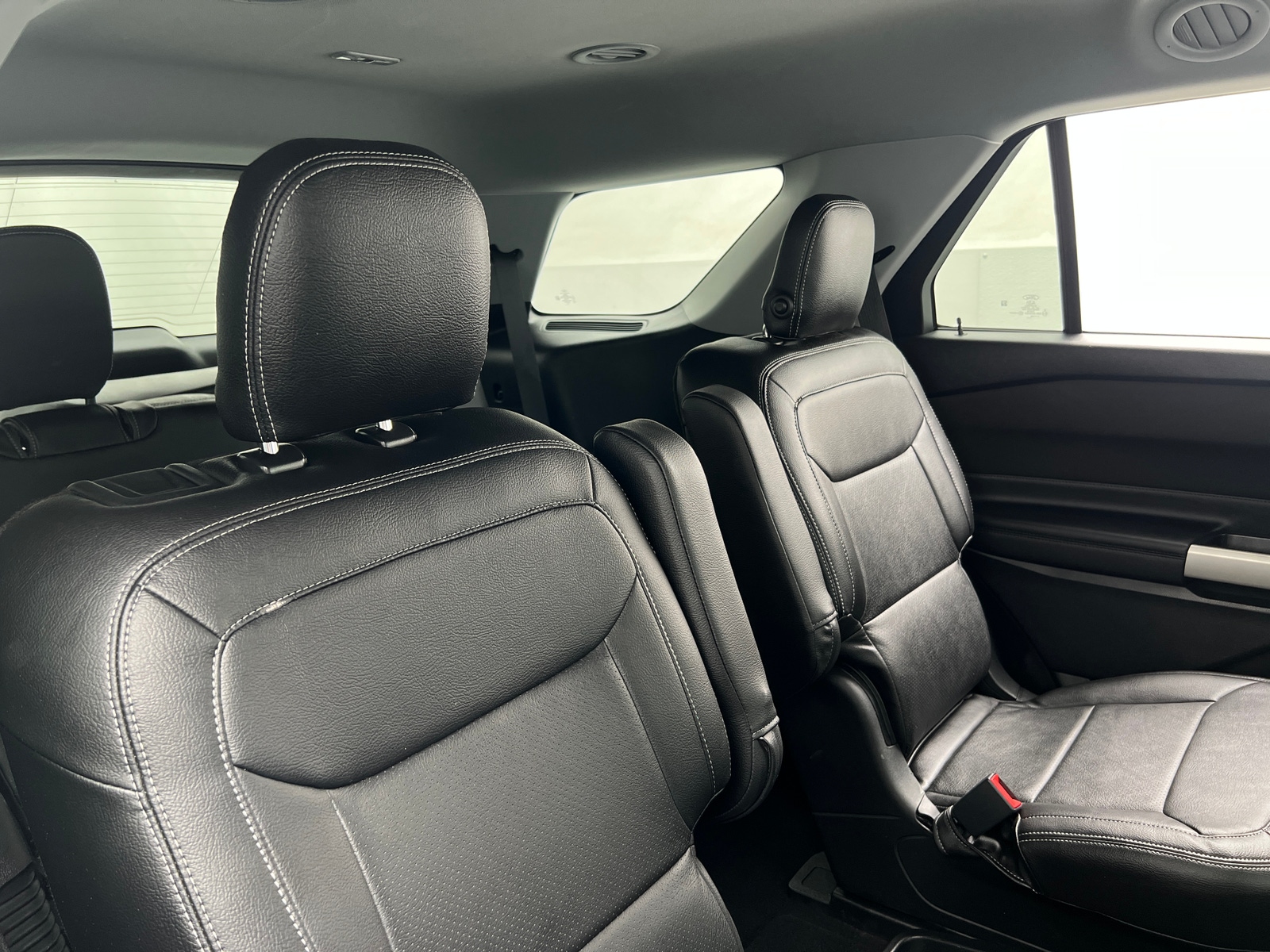 Thumbnail: 2020 Ford Explorer - 6