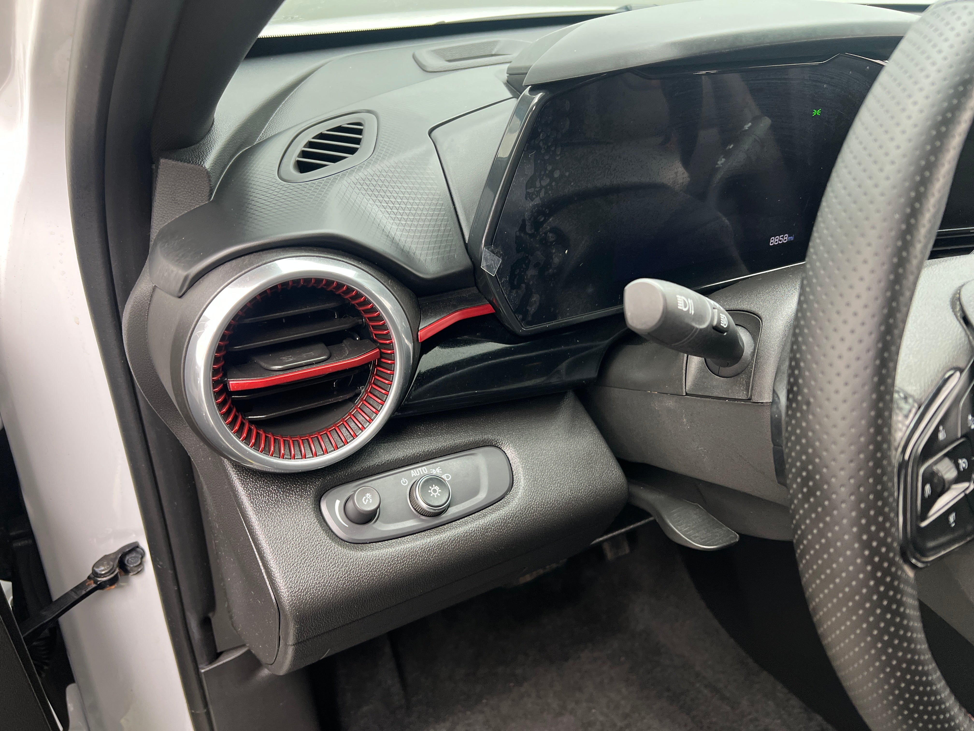 2025 Chevrolet Trax 2RS, photo 2