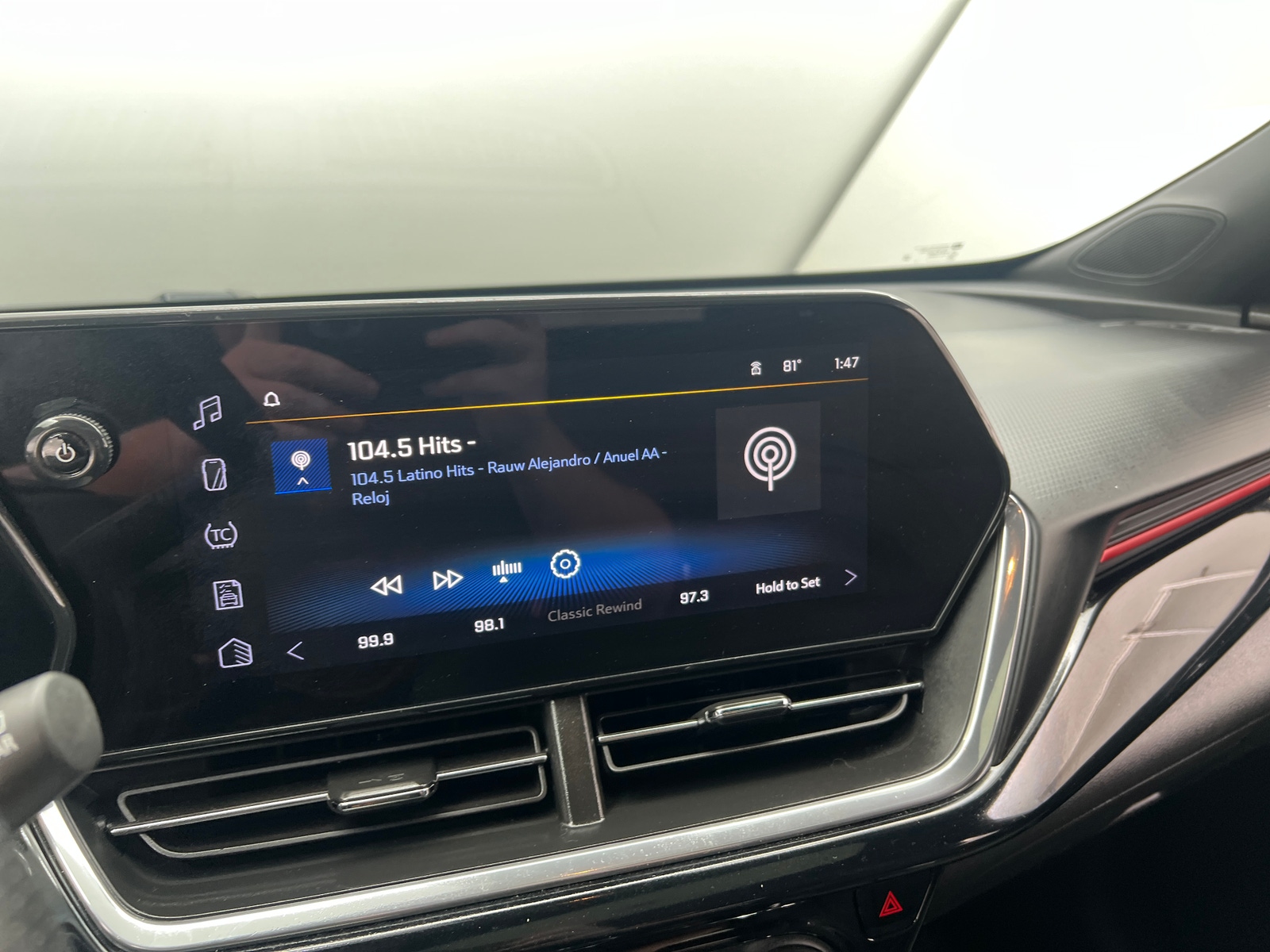 Thumbnail: 2025 Chevrolet Trax - 3