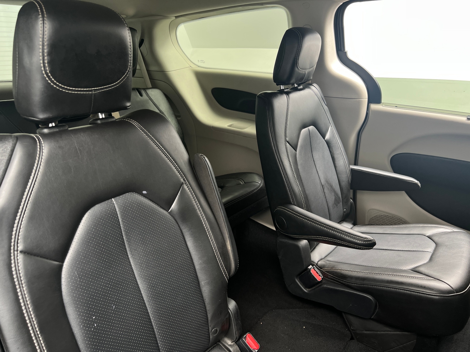 Thumbnail: 2024 Chrysler Pacifica - 5