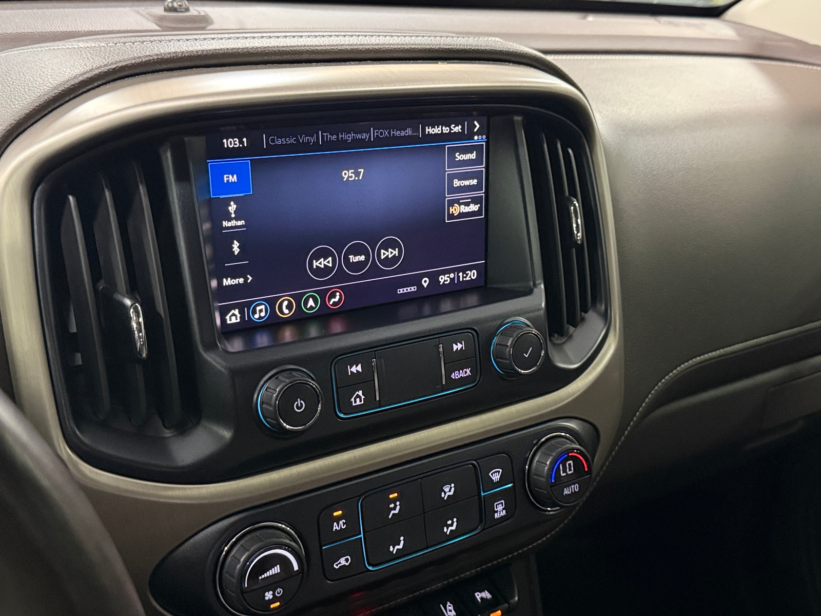 Thumbnail: 2021 GMC Canyon - 3