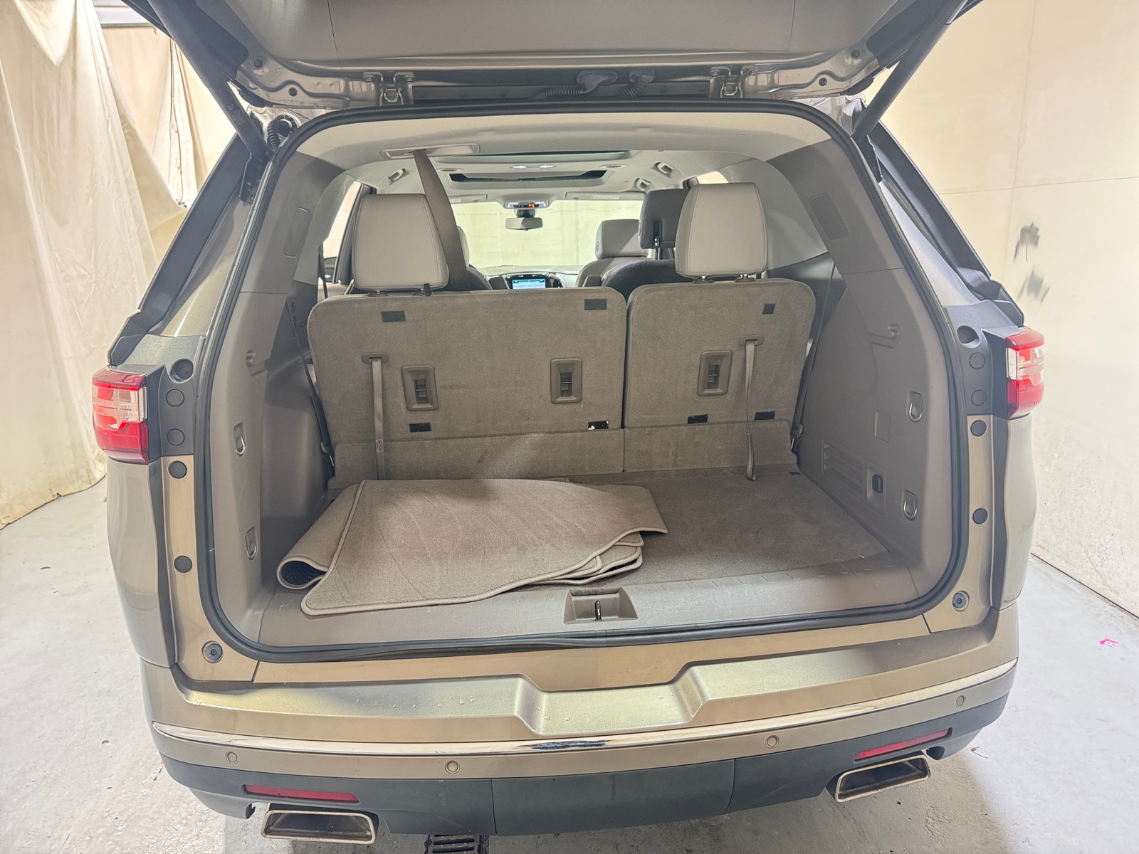 Thumbnail: 2018 Chevrolet Traverse - 6
