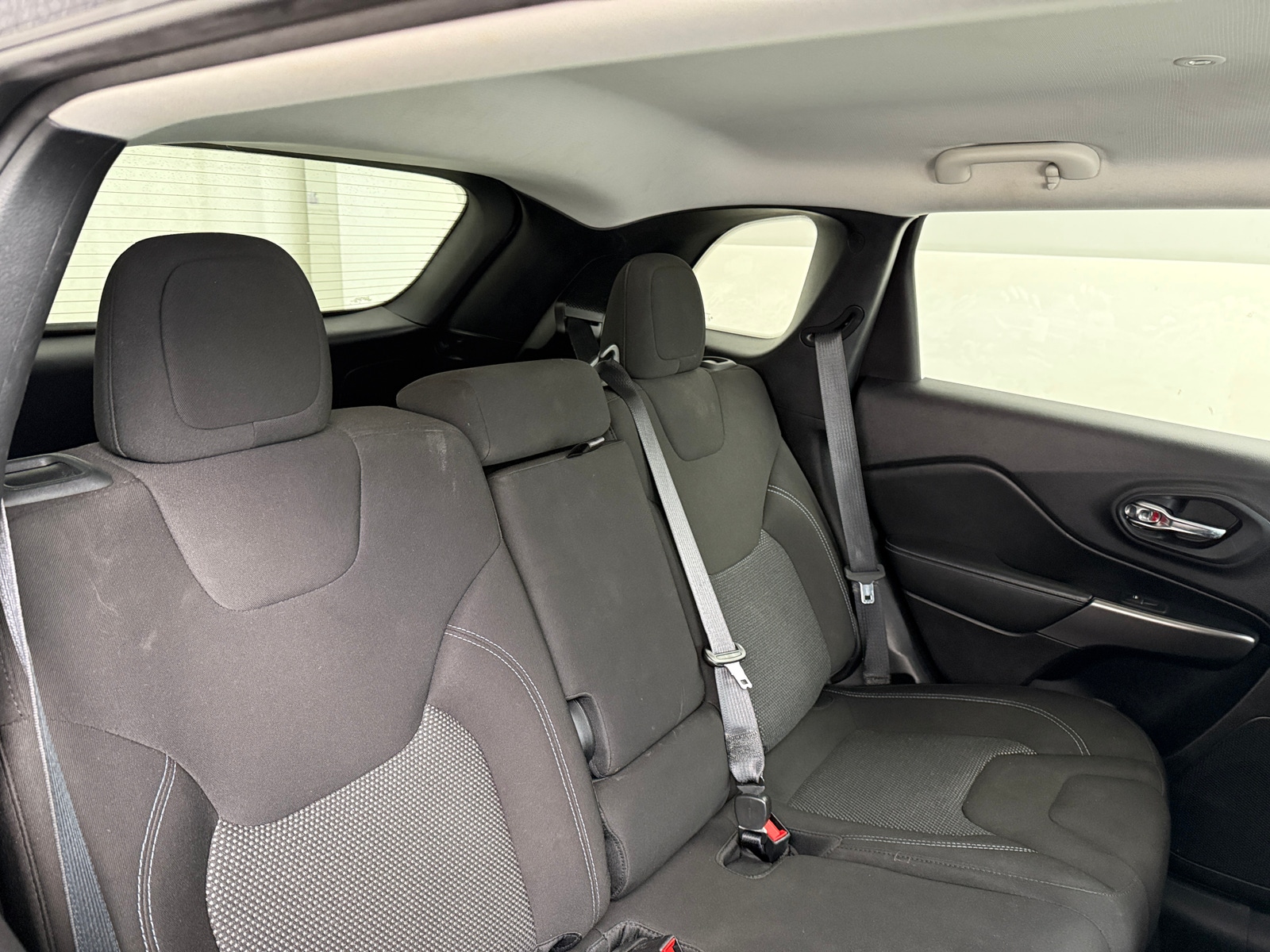 Thumbnail: 2021 Jeep Cherokee - 6
