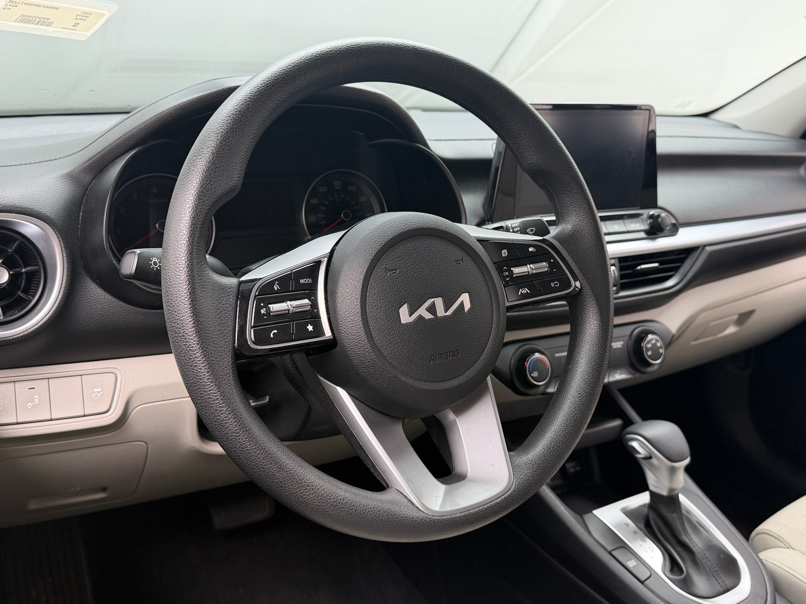 Thumbnail: 2022 Kia Forte - 5