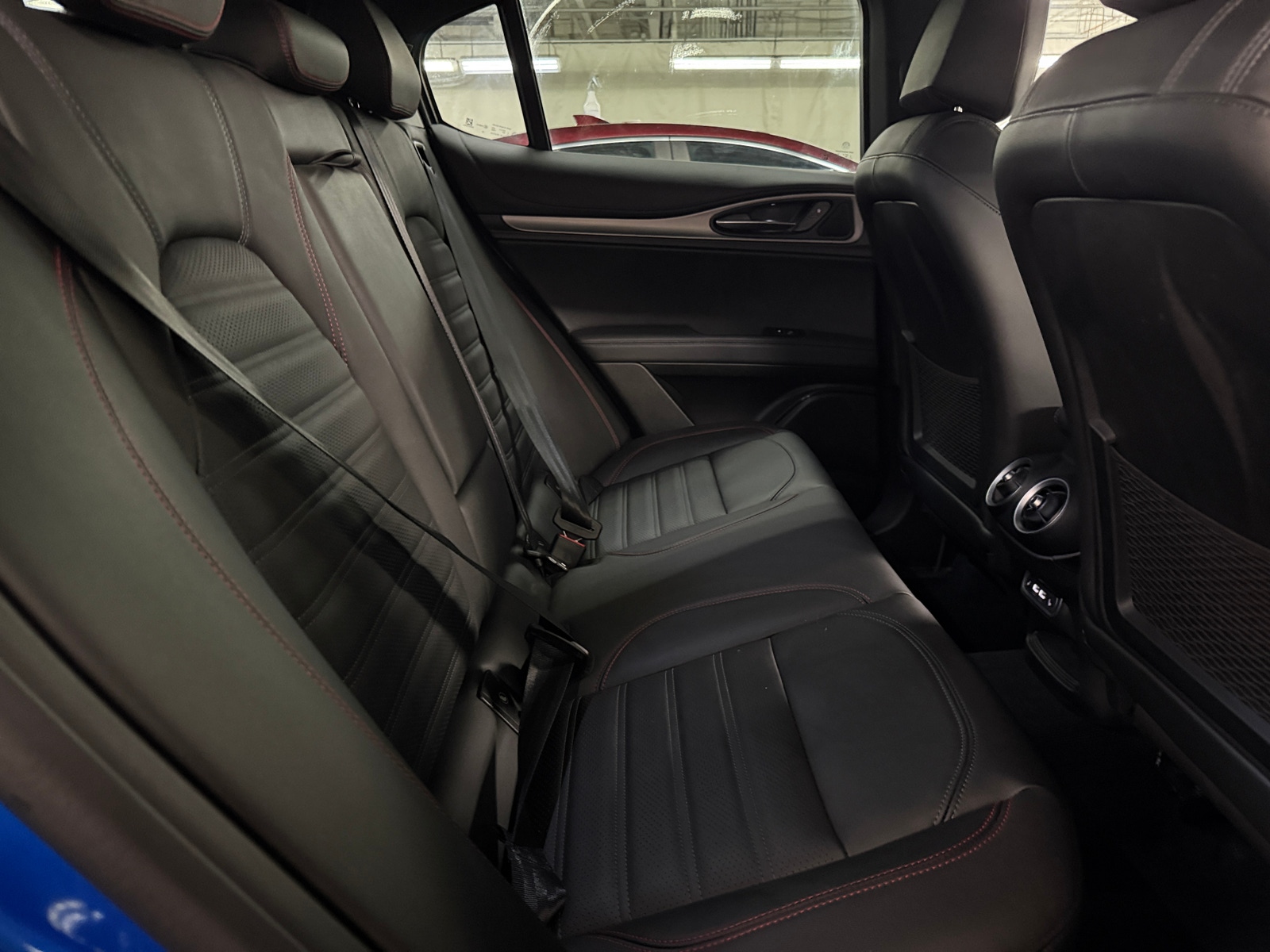 Thumbnail: 2024 Alfa Romeo Stelvio - 5