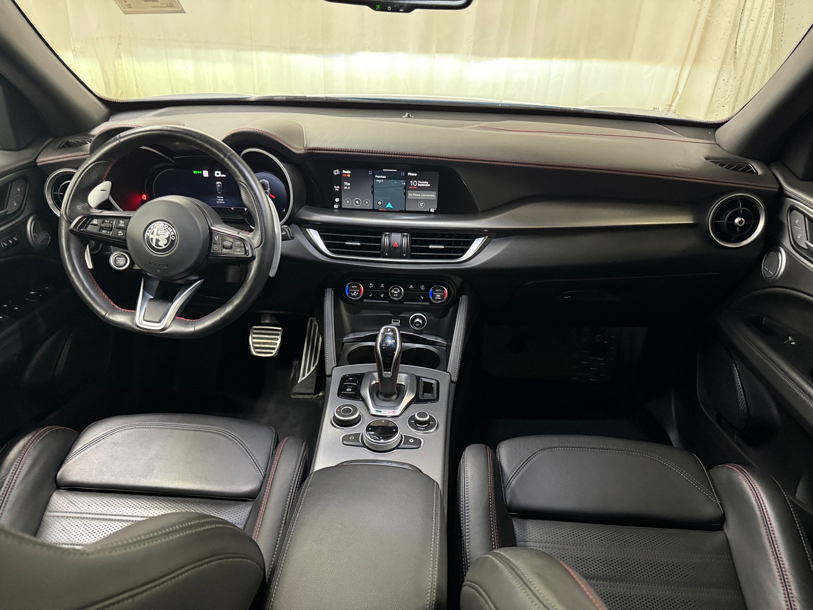 Thumbnail: 2024 Alfa Romeo Stelvio - 2