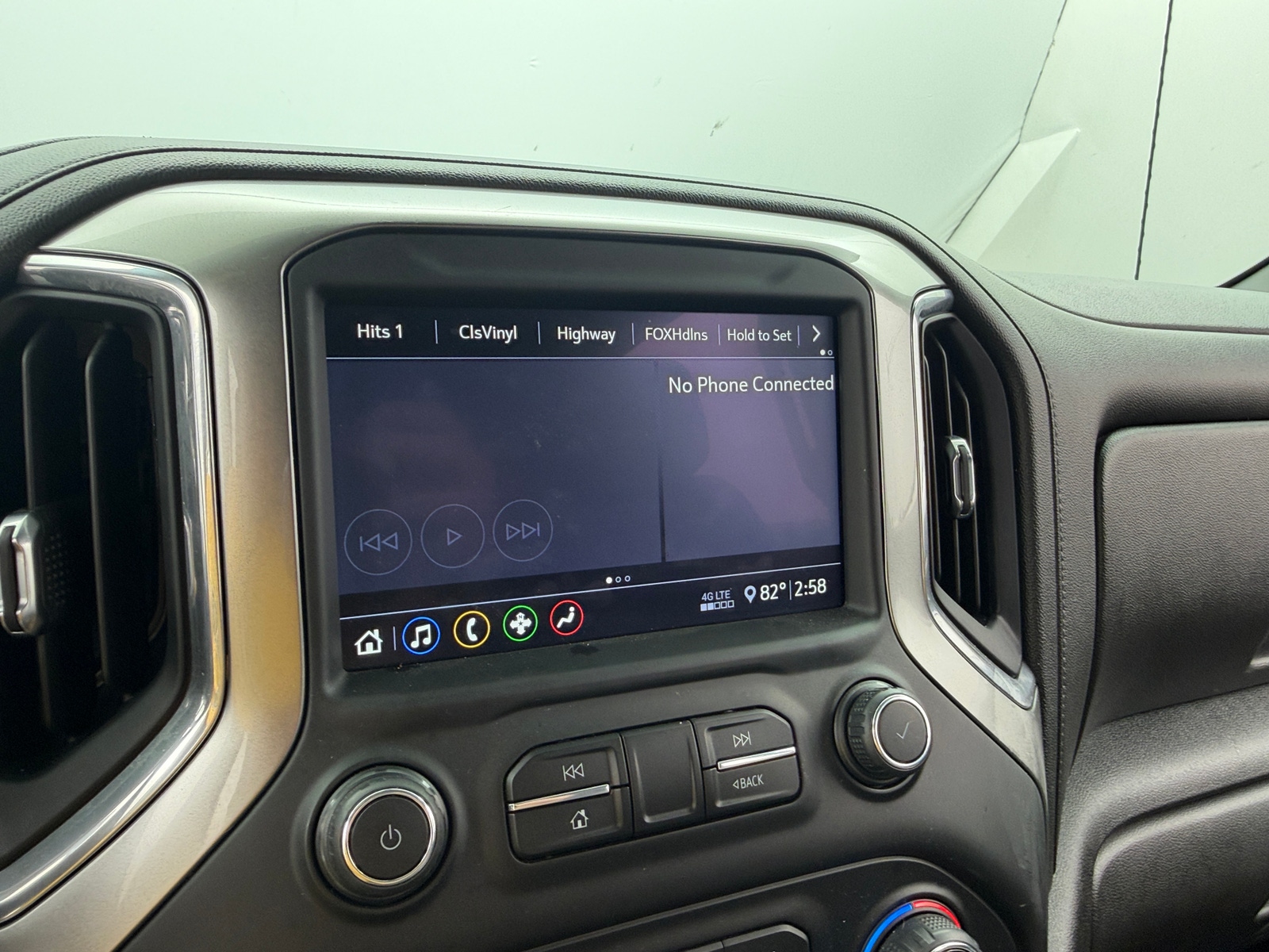 Thumbnail: 2020 Chevrolet Silverado 1500 - 4