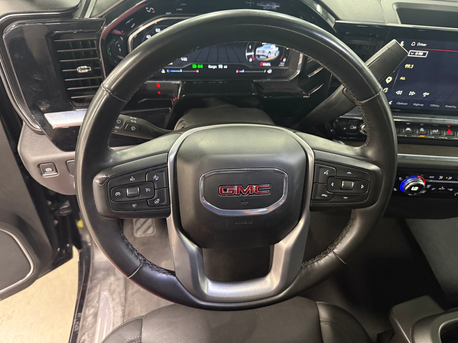 Thumbnail: 2025 GMC Sierra 1500 - 4