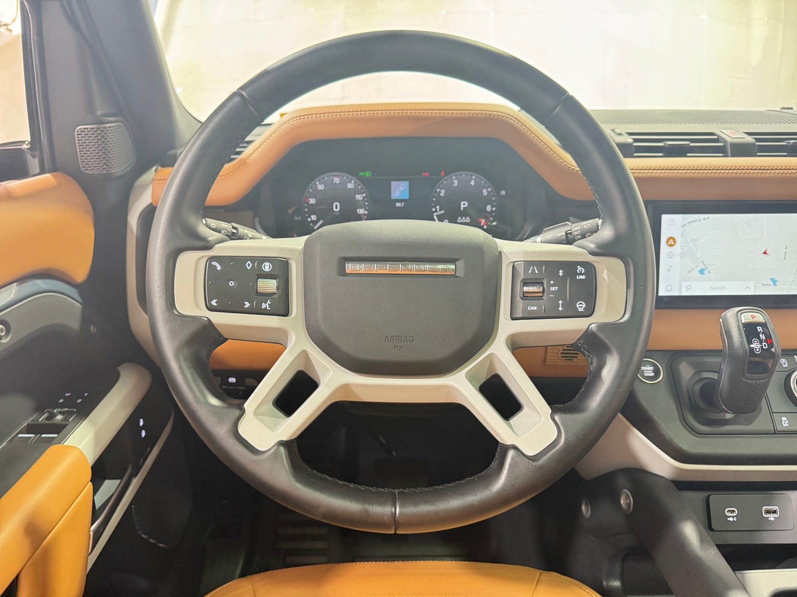 Thumbnail: 2024 Land Rover Defender - 4