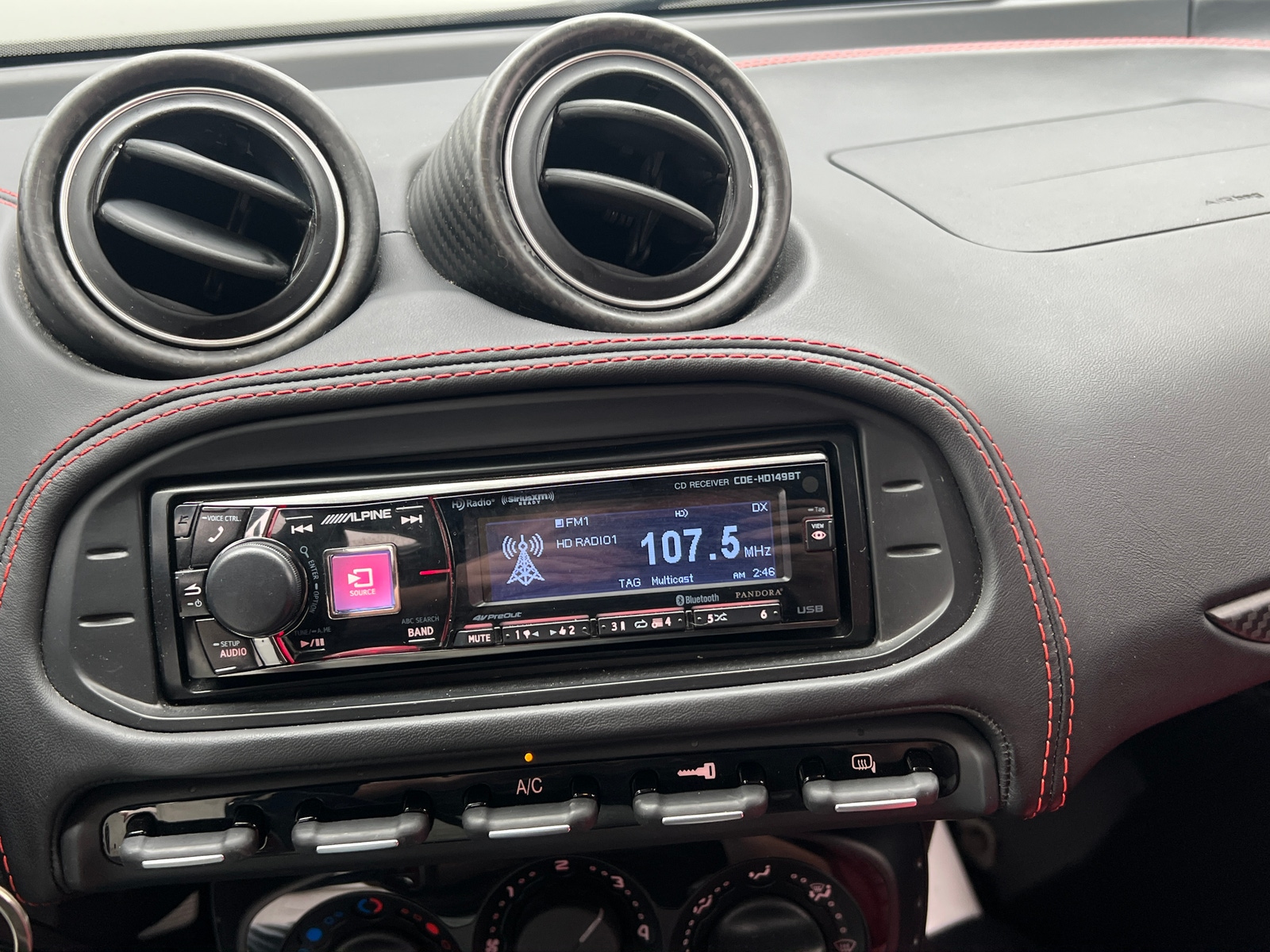 Thumbnail: 2017 Alfa Romeo 4C - 2