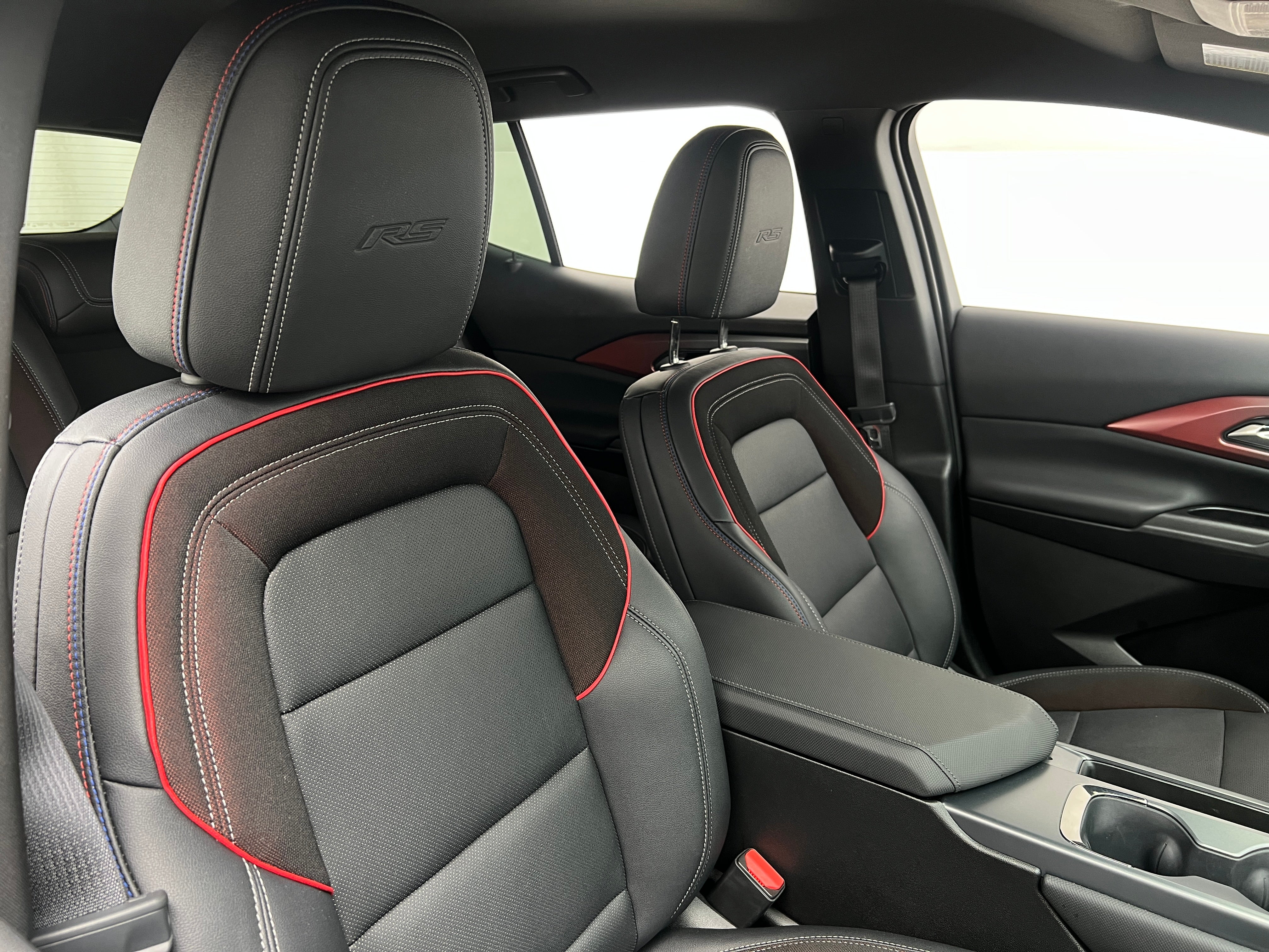 Used 2025 Chevrolet Equinox EV RS with VIN 3GN7DSRP9SS230797 for sale in Auburn, WA