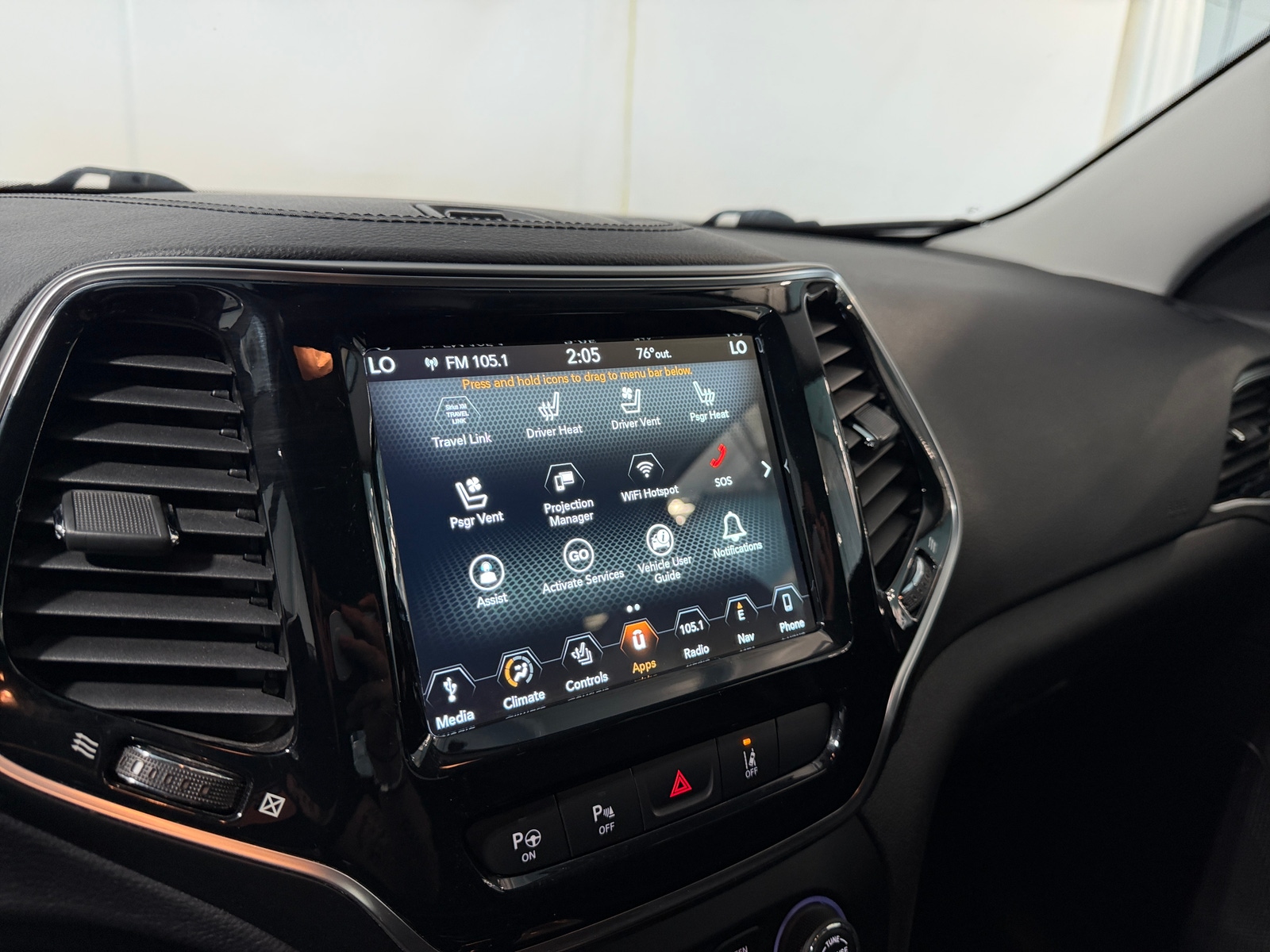 Thumbnail: 2019 Jeep Cherokee - 3