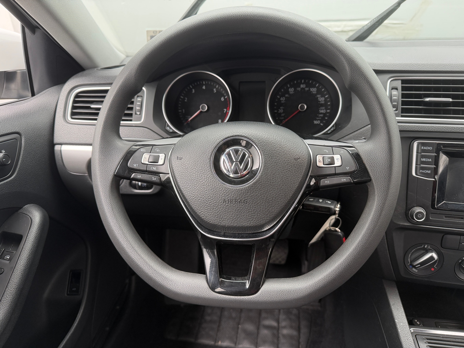 Thumbnail: 2017 Volkswagen Jetta - 5