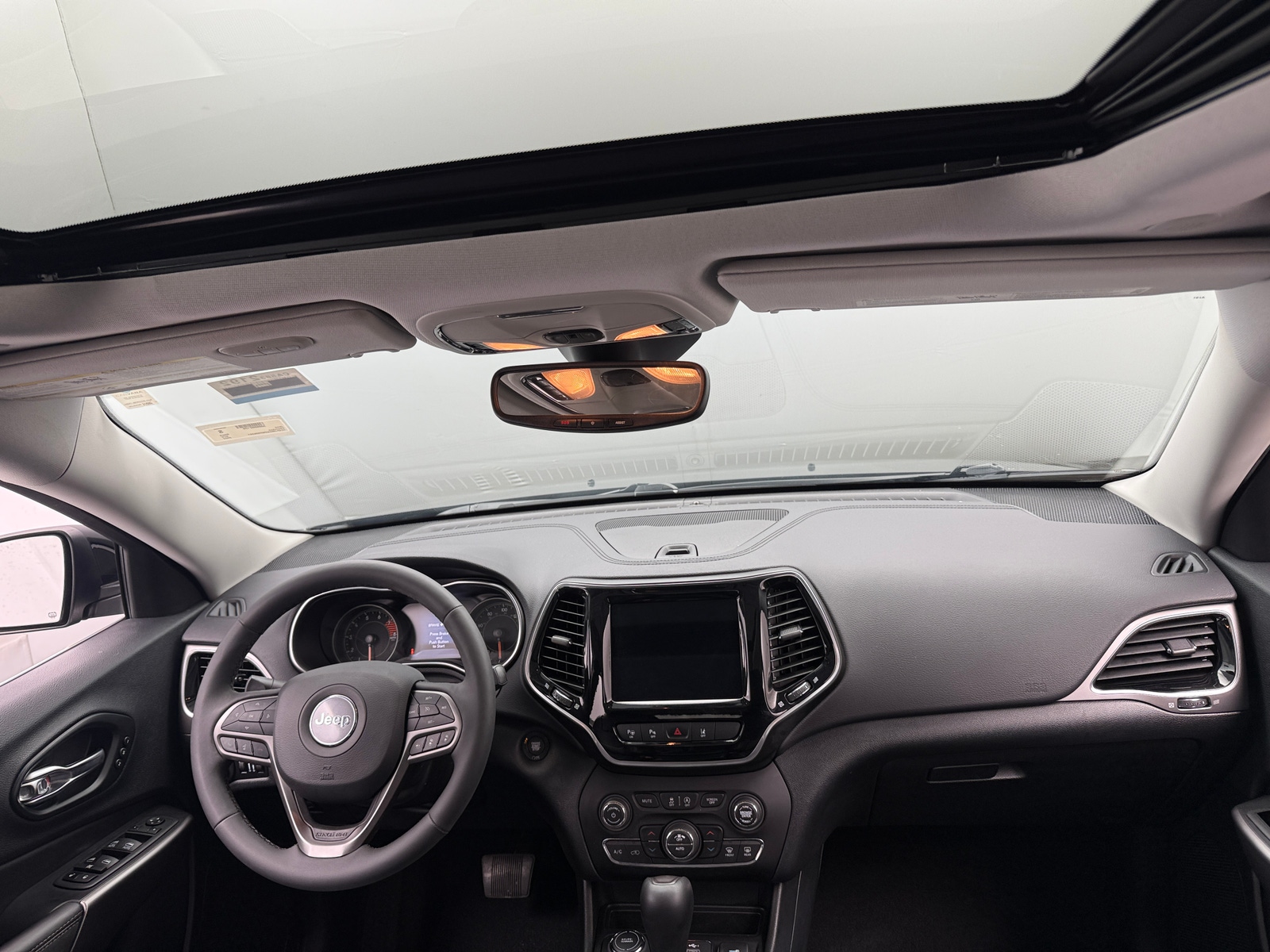 Thumbnail: 2022 Jeep Cherokee - 2