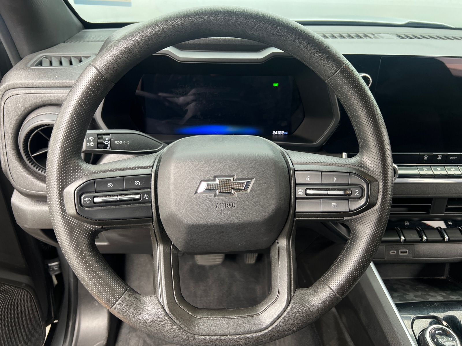 Thumbnail: 2024 Chevrolet Colorado - 5