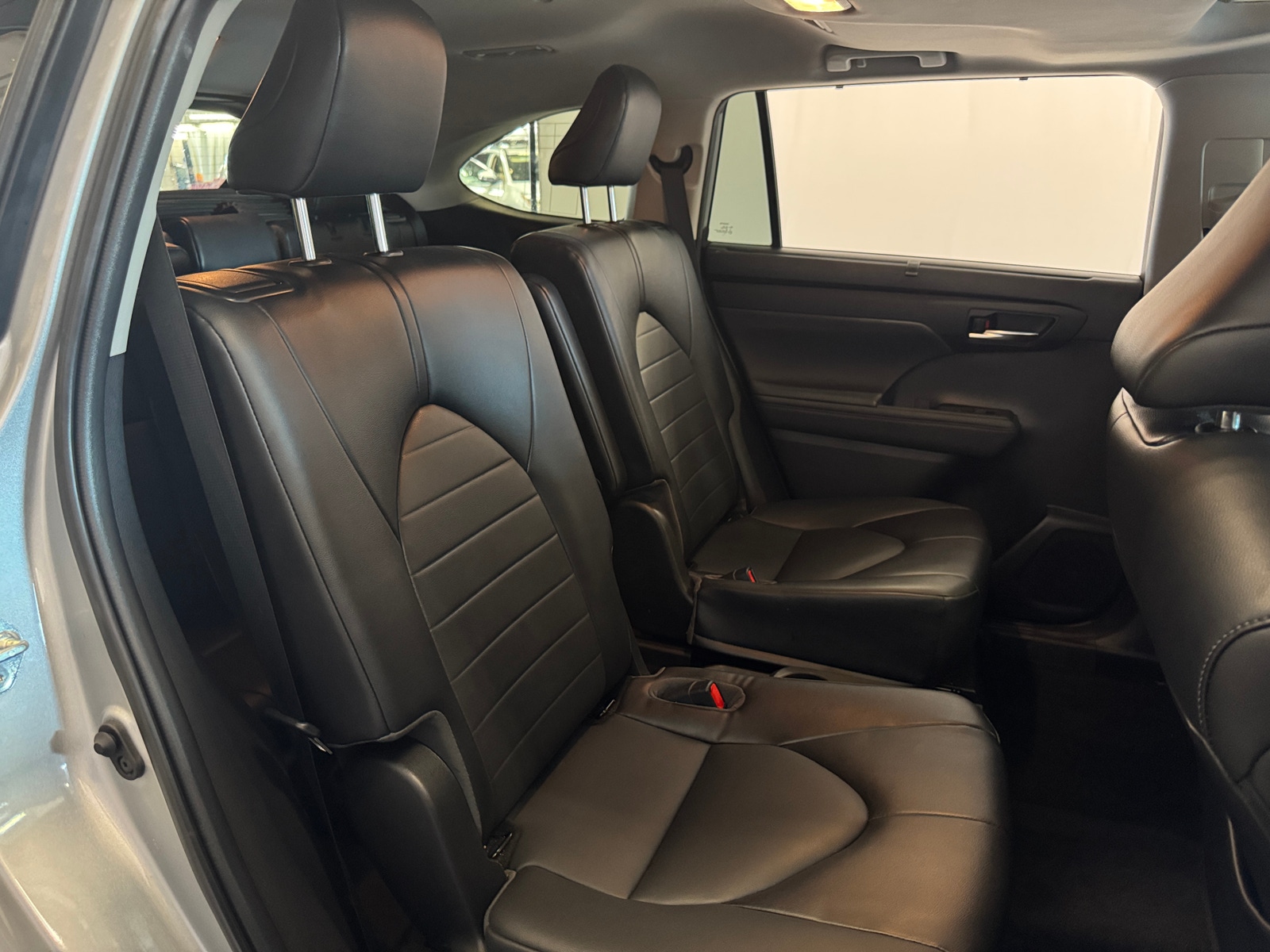 Thumbnail: 2022 Toyota Highlander - 5