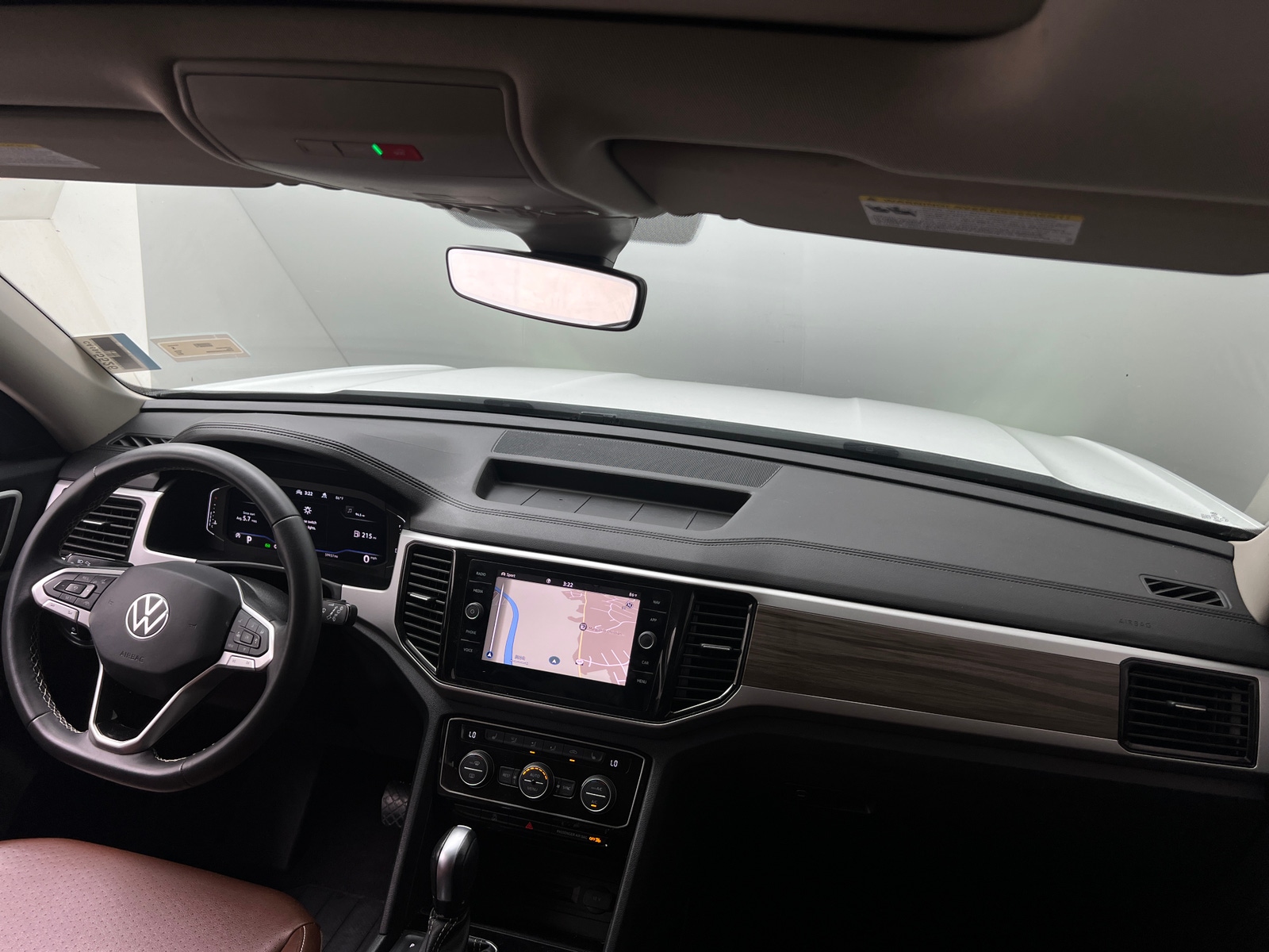 Thumbnail: 2022 Volkswagen Atlas - 3